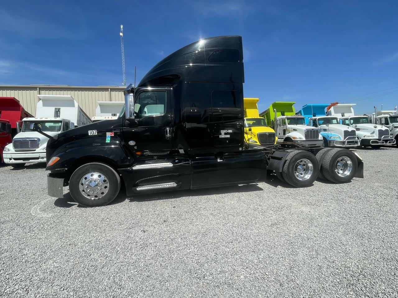 #2801 Camion International 2019 Motor Cummins X15 450hp Estándar 10 Vel. 42,000lb Placas Estatales