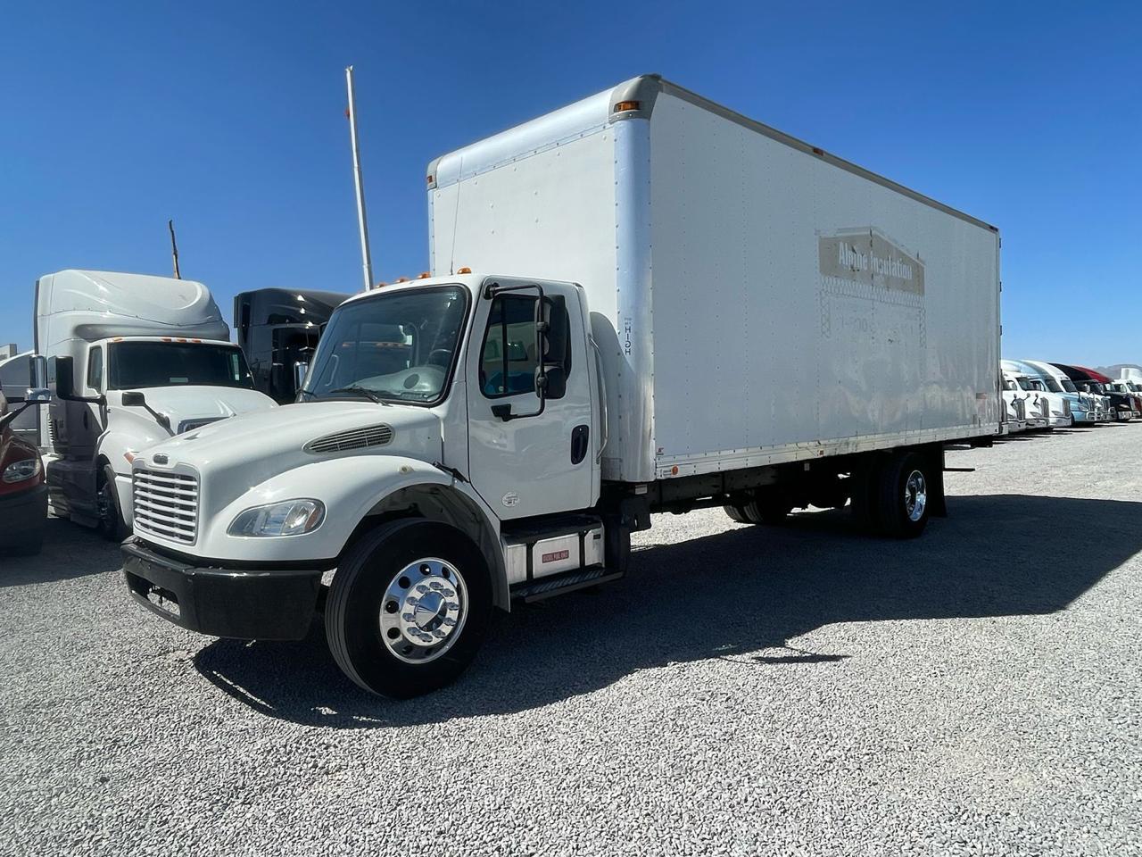 #2982 Camión Caja Seca Freightliner 2014 Motor Cummins Automática 1,300lb