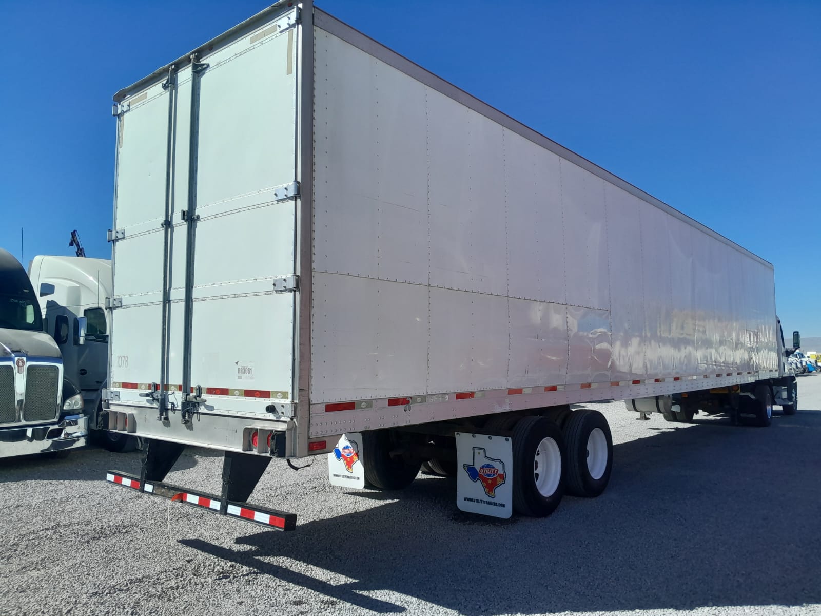 #2841 Caja Refrigerada 53' Marca Utility 2009 Suspensión de Aire Carrier Puertas de Libro