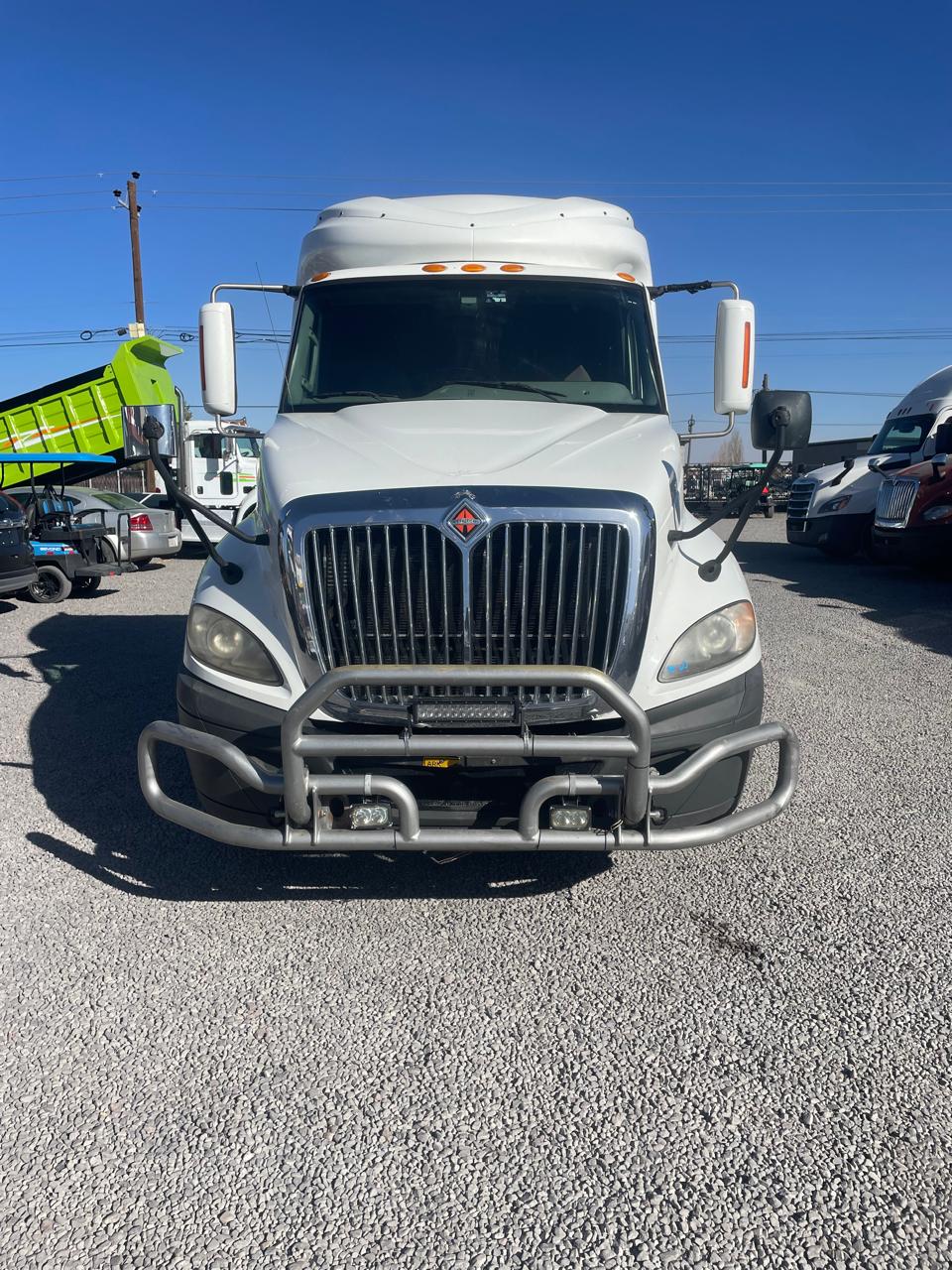 #2845 Camión International ProStar 2017 Motor Cummins Estándar 10 Vel. 42,000lb