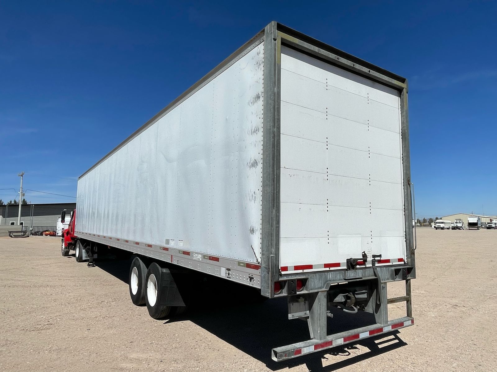 #2620 Caja Seca 53’ Pies Marca Trailmobil 2006 Suspencion Muelles Puerta Cortina