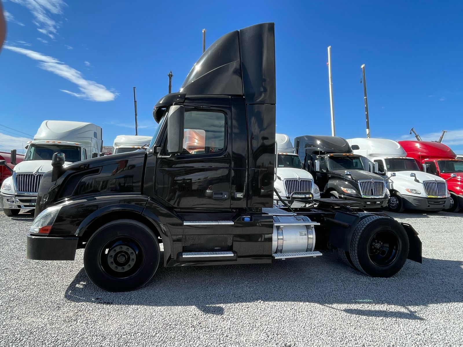 #2489 Camion 1 eje Volvo 2014 Motor Volvo 42,000lb