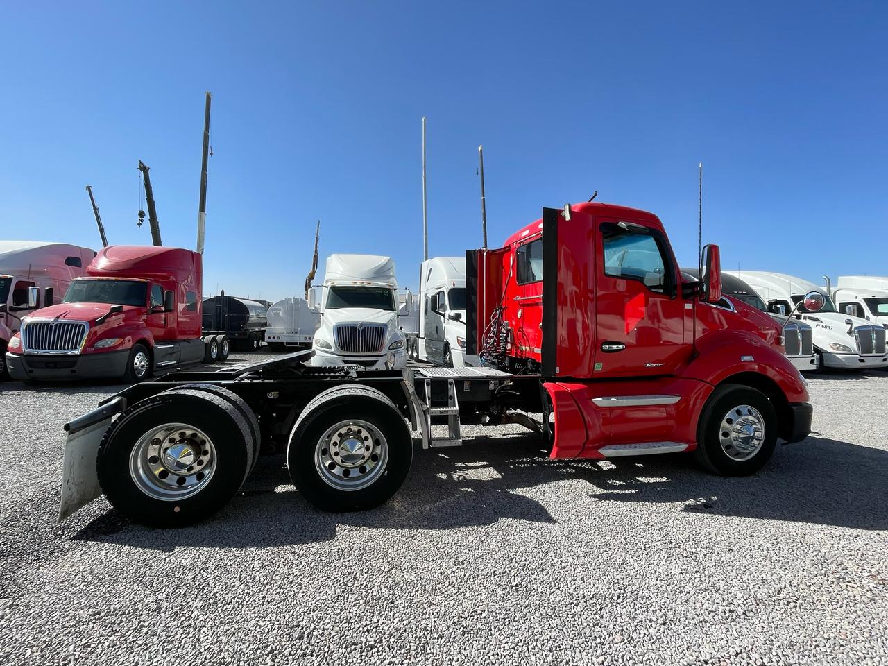 #2132 Camion Kenworth 2014 Motor Cummins isx15 Estandar 10 Vel. 42,000lb