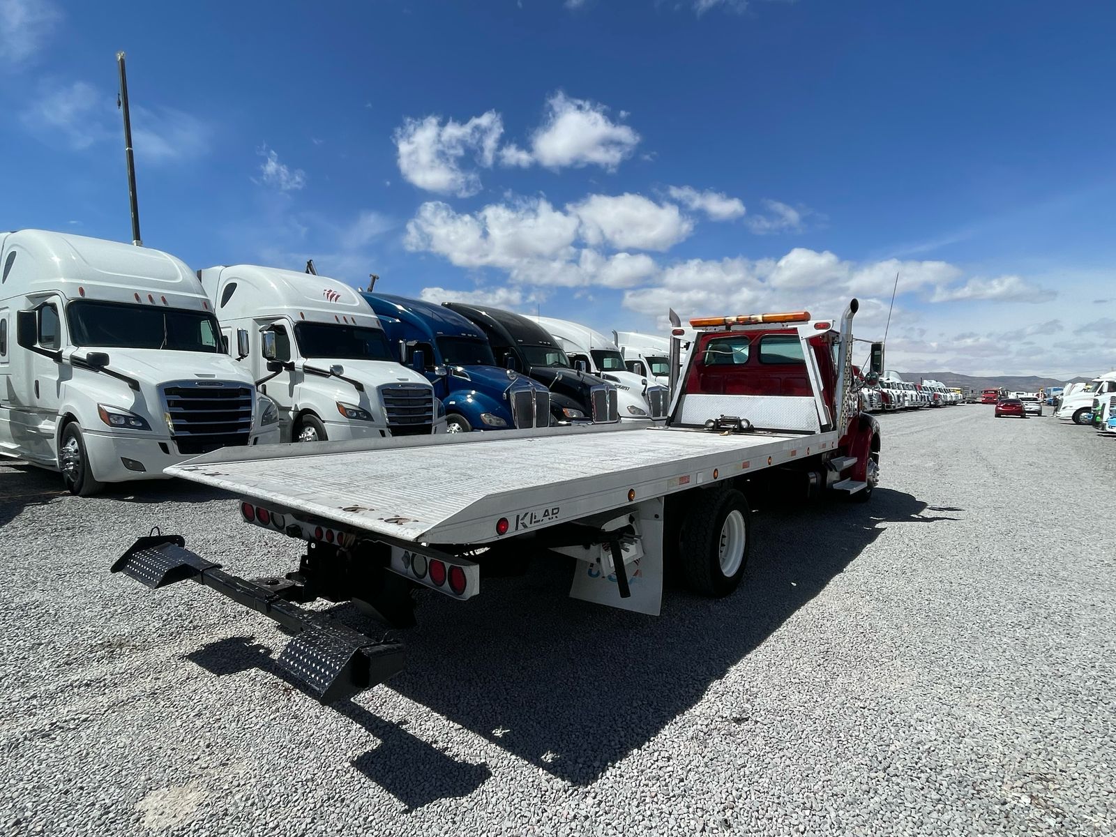 #1399 Camion Grua Sterling 2002 Motor Mercedez Benz Automatica 42,000lb