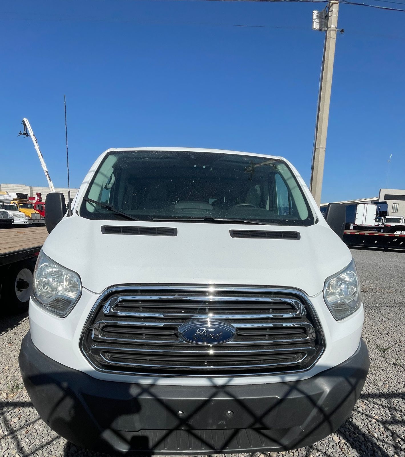 #10 Camioneta Ford 2015 Capacidad 15 personas Motor ecoboost V6 Gasolina Automático
