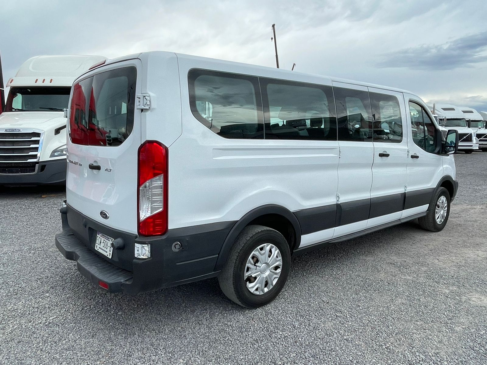 #79 R Camioneta Pasajeros Ford Transit 2016 Motor 3.7L V6 Automático