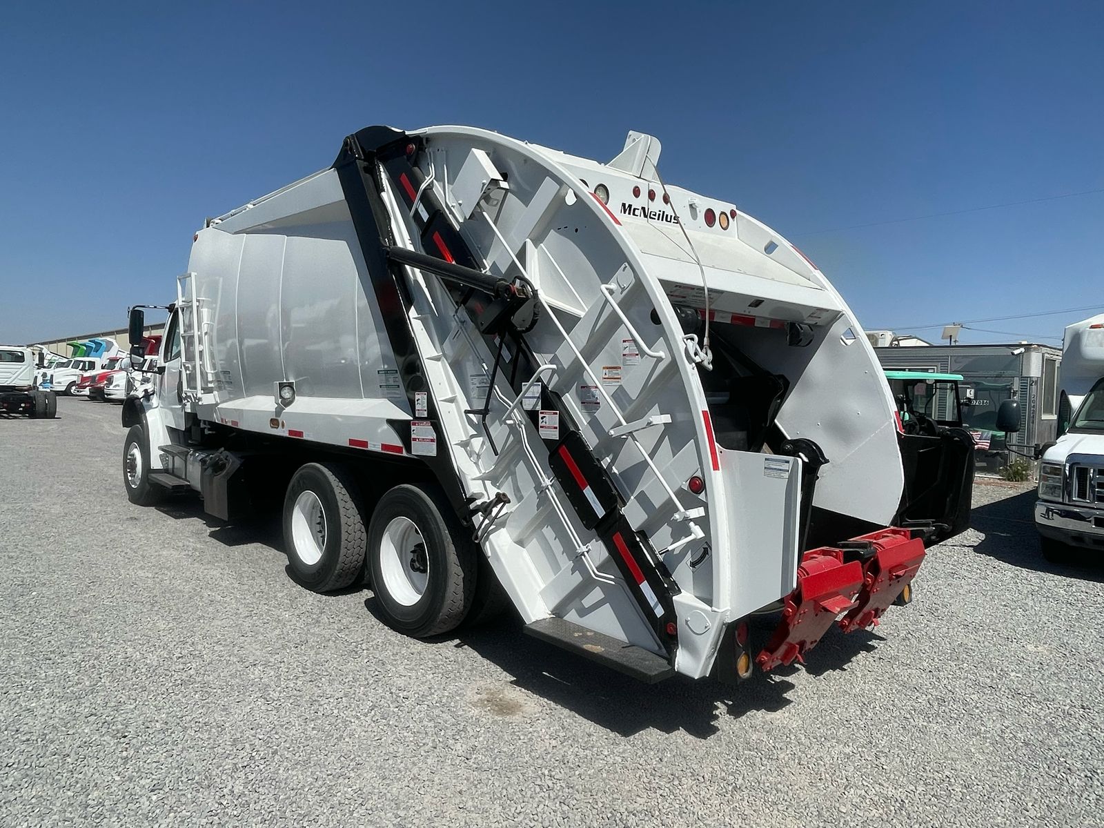 #2545 Camión Recolector Freightliner 2020 Motor Cummins Automática 2 Ejes 42,000lb