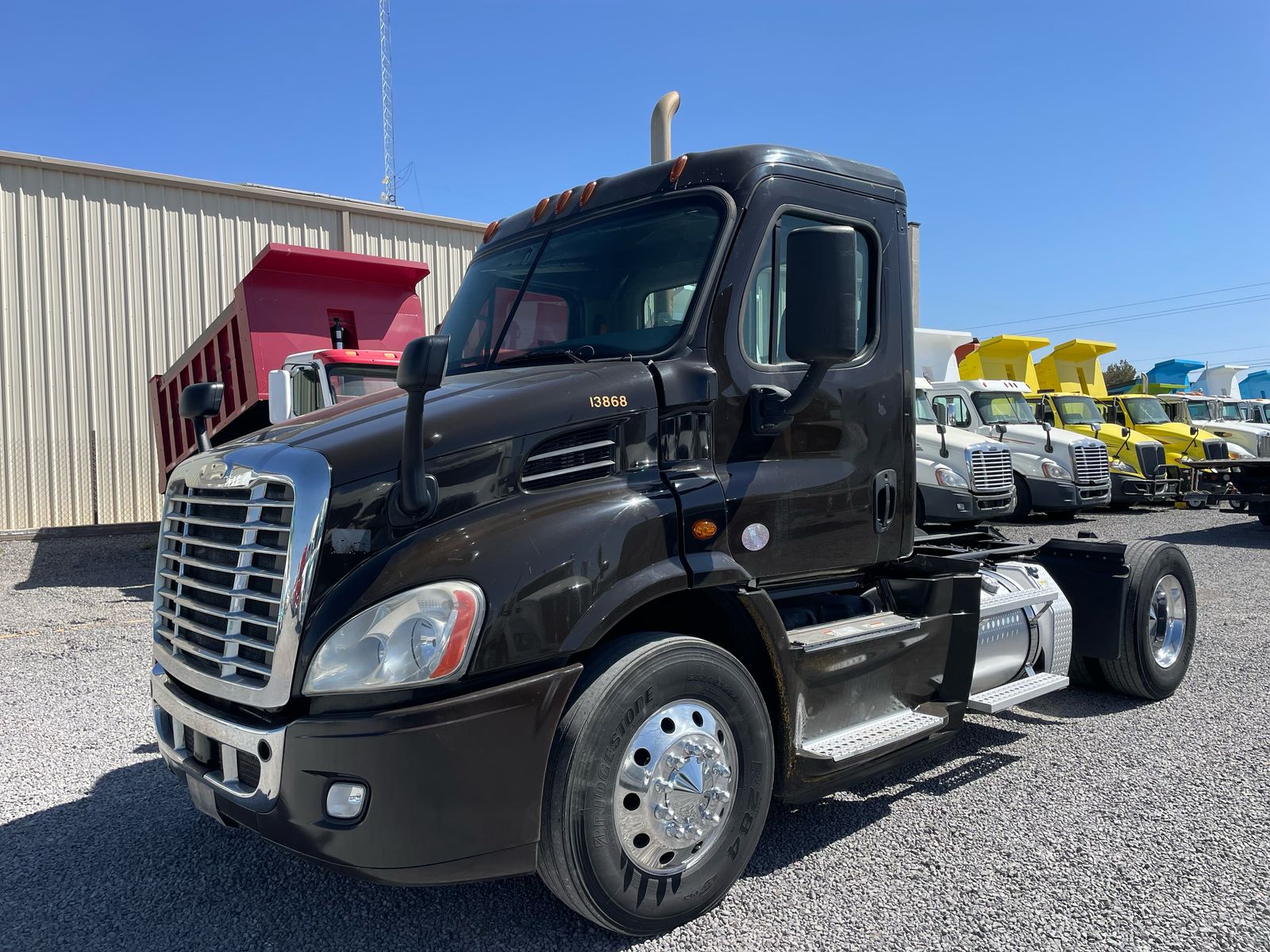 #2992 Camion 1 eje Freightliner Modelo Cascadia 2016 Motor DD13 Automatica 1,300lb