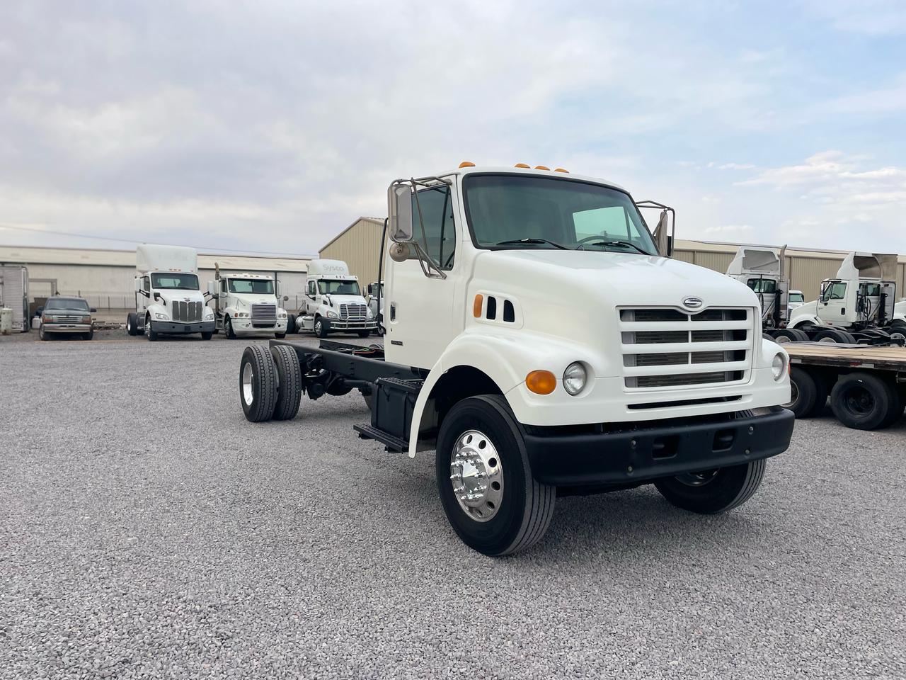 #1639 Camion Chasis Largo Sterling 1999 Motor Mercedes Benz Chasis 18 Ft Automatica 1,300lb
