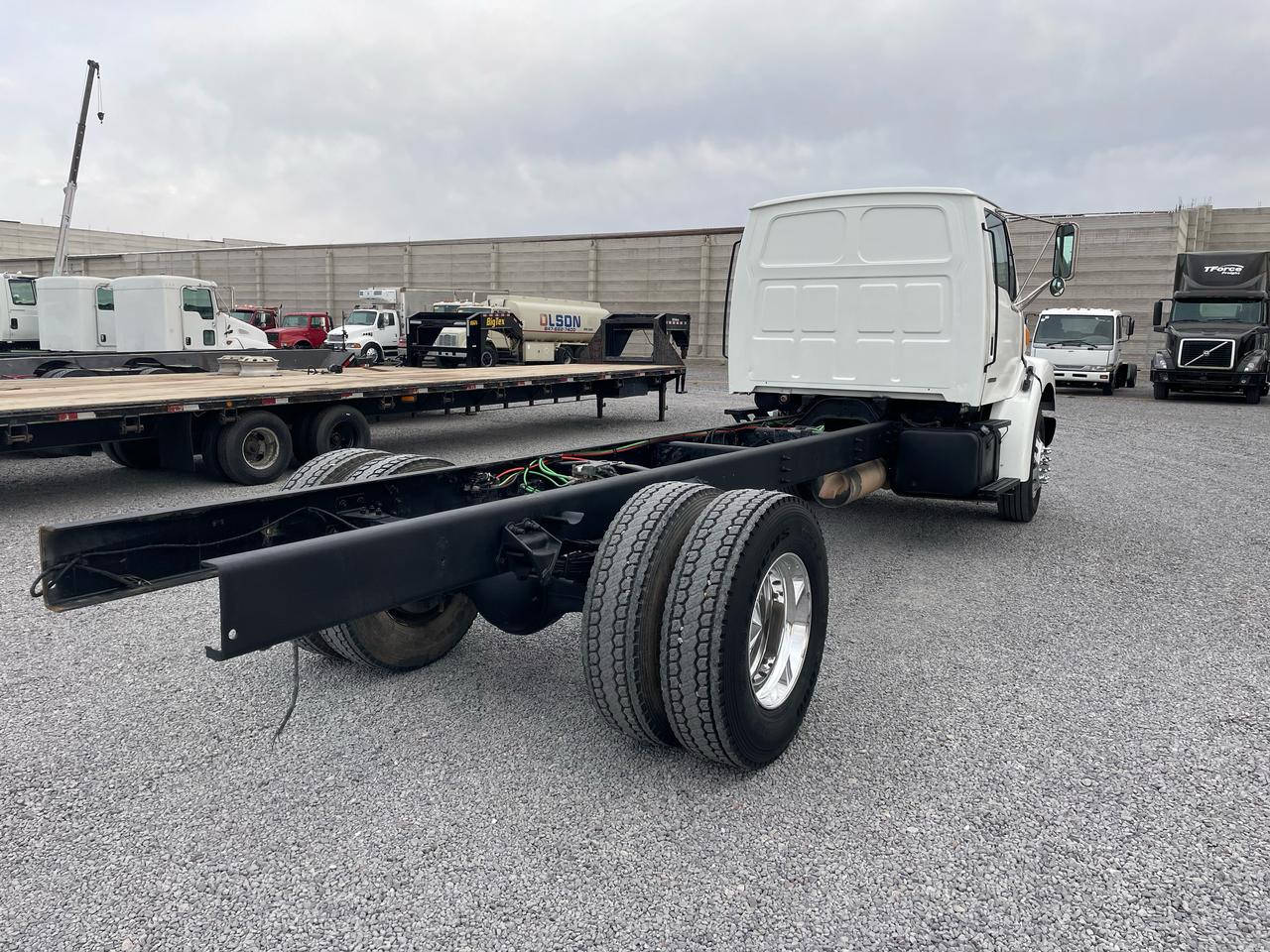 #1639 Camion Chasis Largo Sterling 1999 Motor Mercedes Benz Chasis 18 Ft Automatica 1,300lb