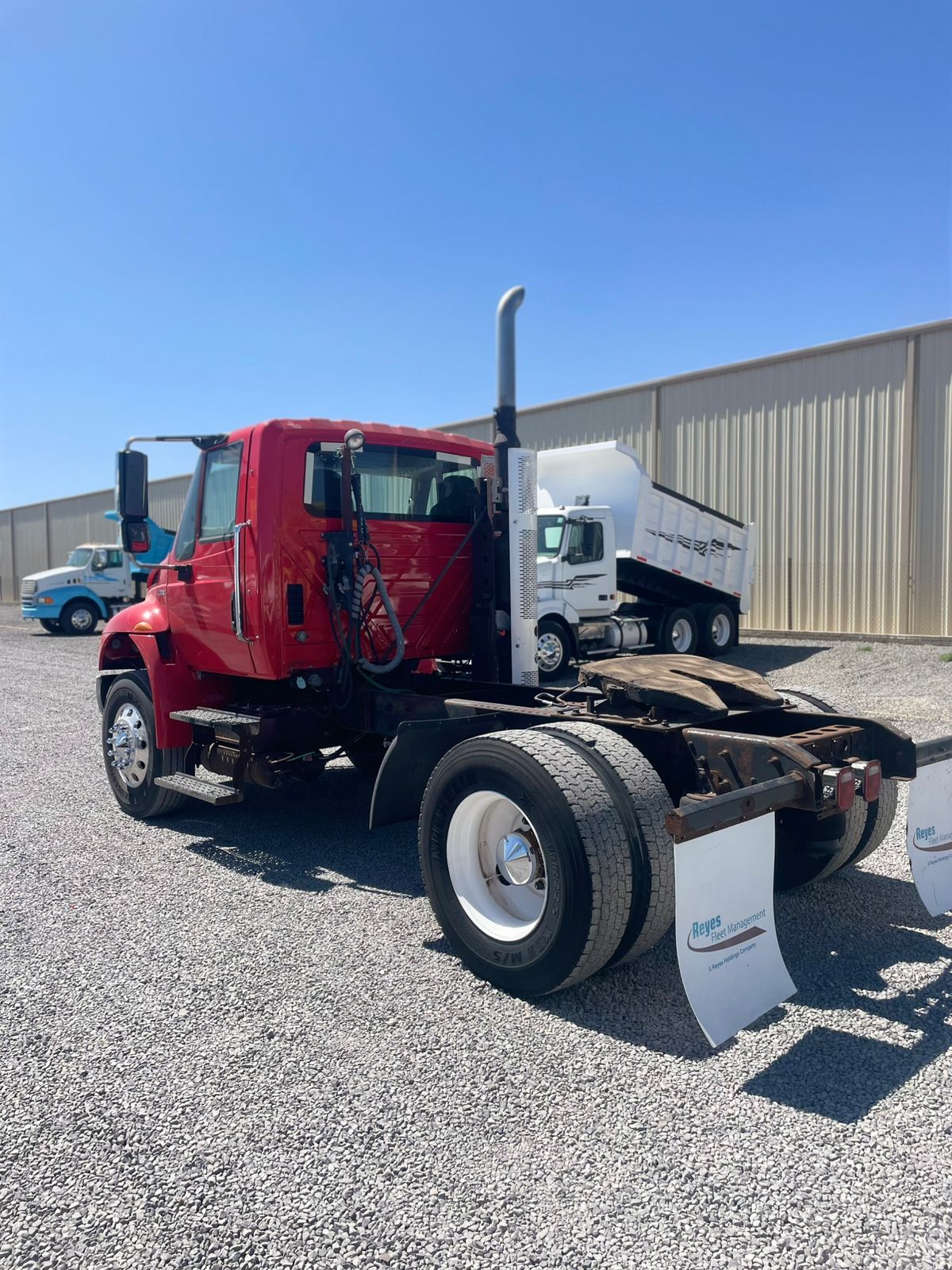 #2775 Camion 1 eje International Modelo Prostar 2010 Motor Max Forcé 10 Vel. 1,300lb