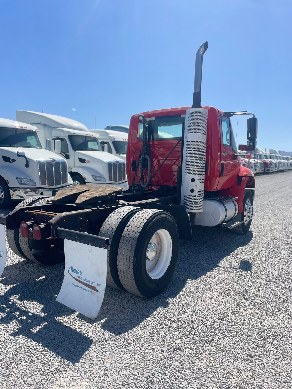 #2775 Camion 1 eje International Modelo Prostar 2010 Motor Max Forcé 10 Vel. 1,300lb