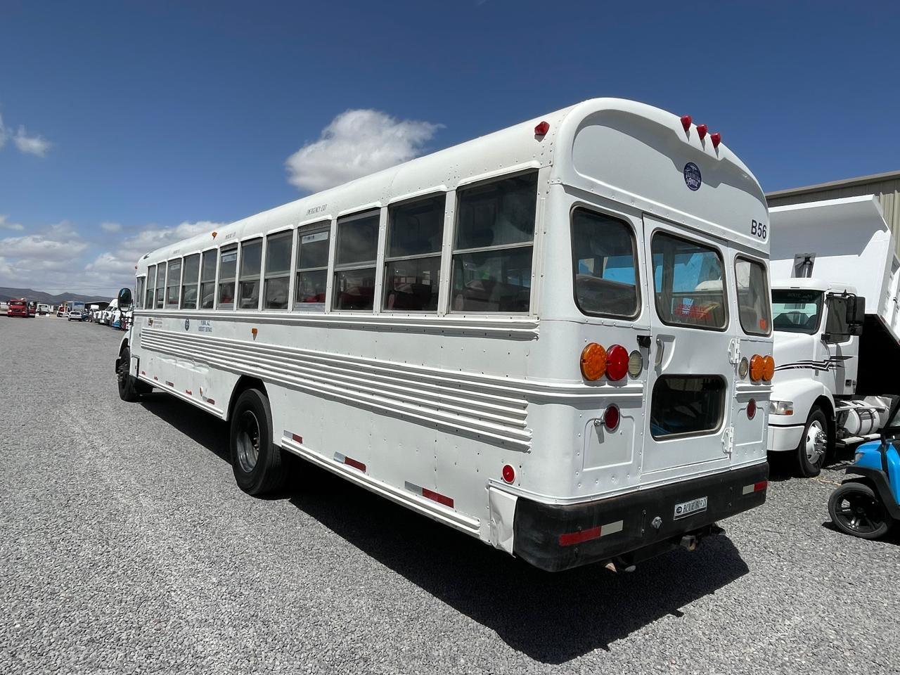 #2526 Camión Pasajeros Marca Blue Bird 2004 Motor Caterpilla Automática 1,300lb