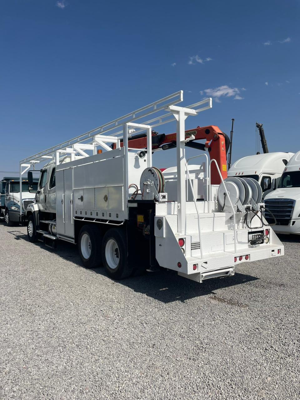#2922 Camion Grúa Hiab Freightliner 2013 Motor Cummins Estándar 10 Vel. 42,000lb