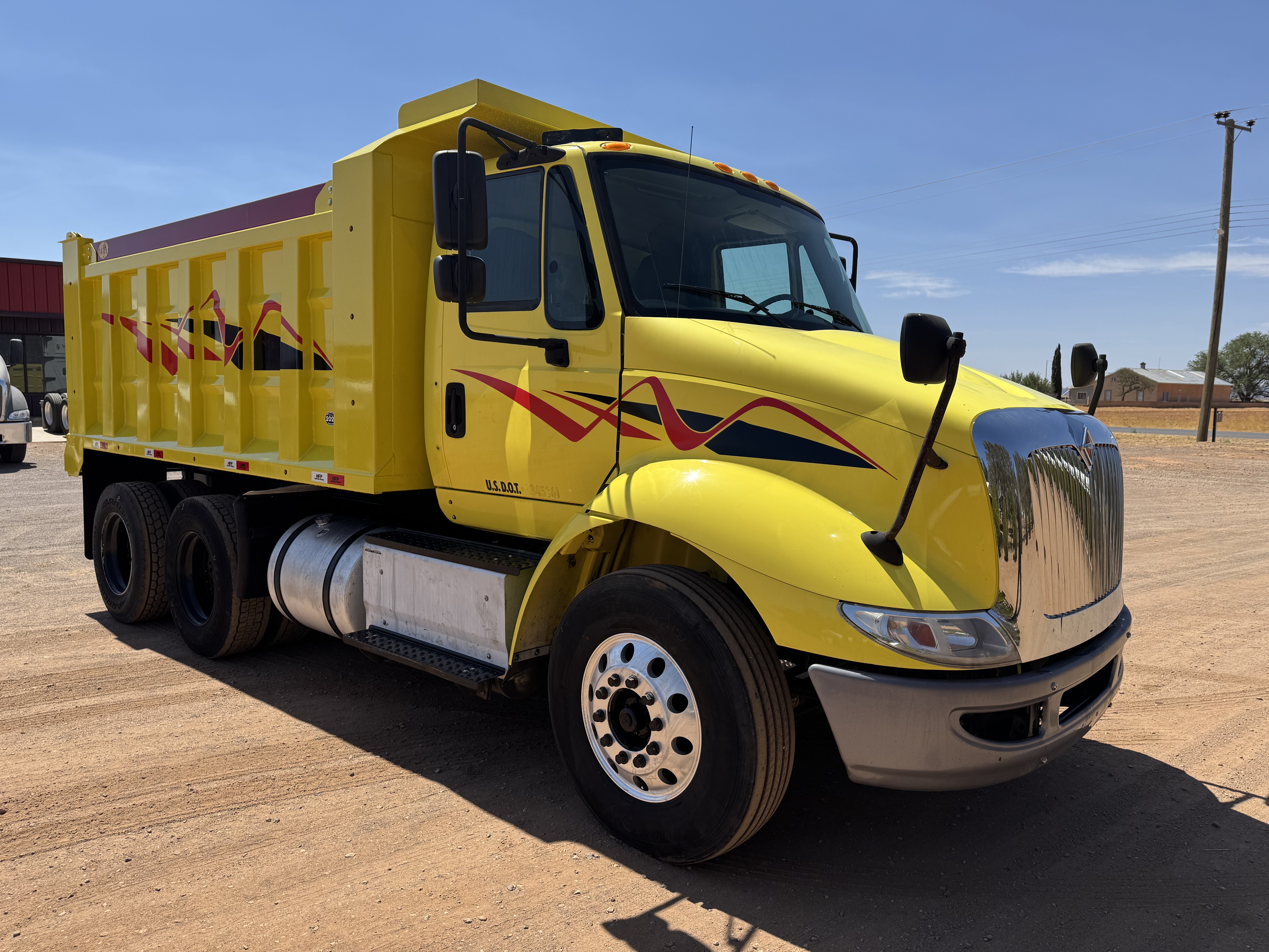 #1045 Camion Volteo International 2016 Motor Navistar N13 Manual 10 Vel. 40,000lb Placas Estatales