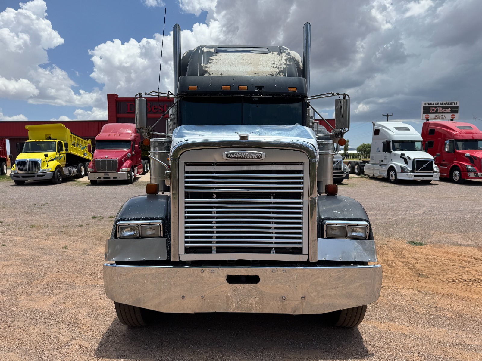 #1047 Camion Freightliner 1997 Motor Cummins Estandar 10 Vel. 40,000lb Estatales
