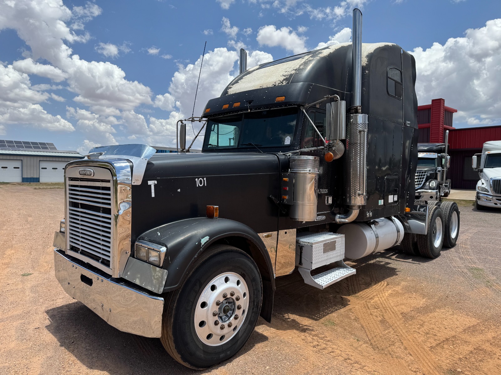 #1047 Camion Freightliner 1997 Motor Cummins Estandar 10 Vel. 40,000lb Estatales