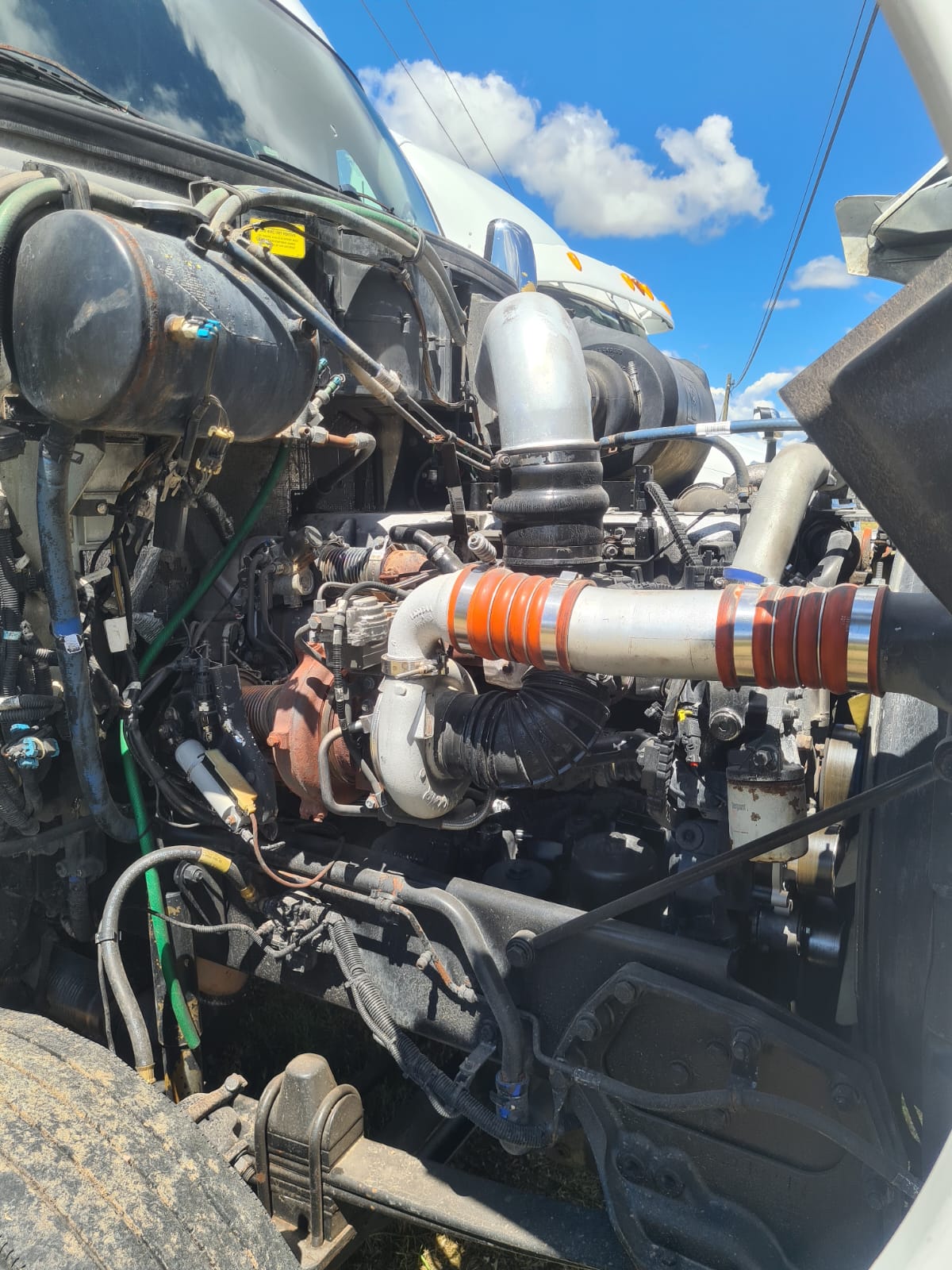 #6751 Camion Kenworth T700 Camarote 2012 Motor Paccar Estandar Placas Estatales 