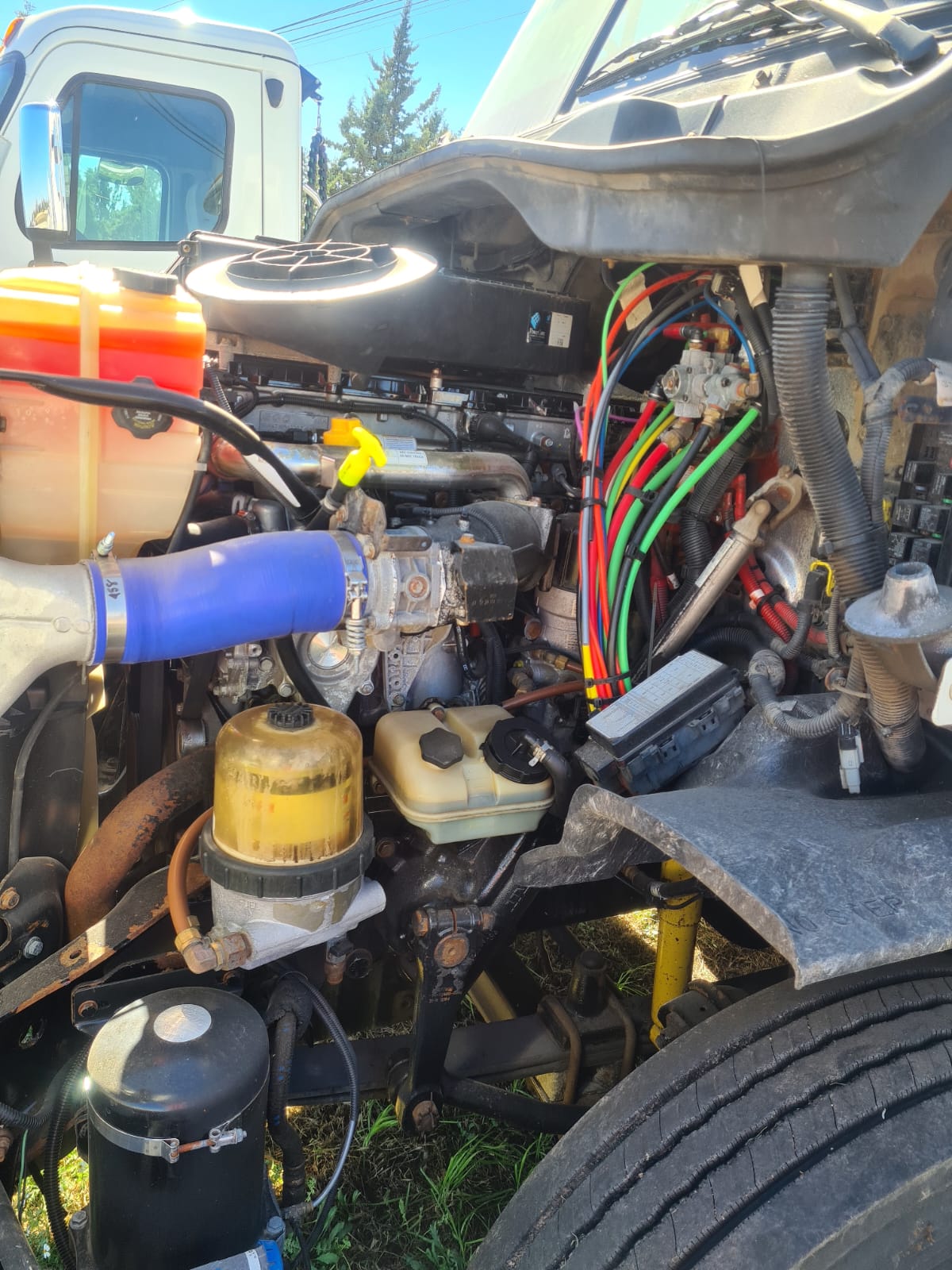 #3471 Camion Day Cab Freightliner Casacdia 2012 Motor DD13 Automatico Placas Estatales 