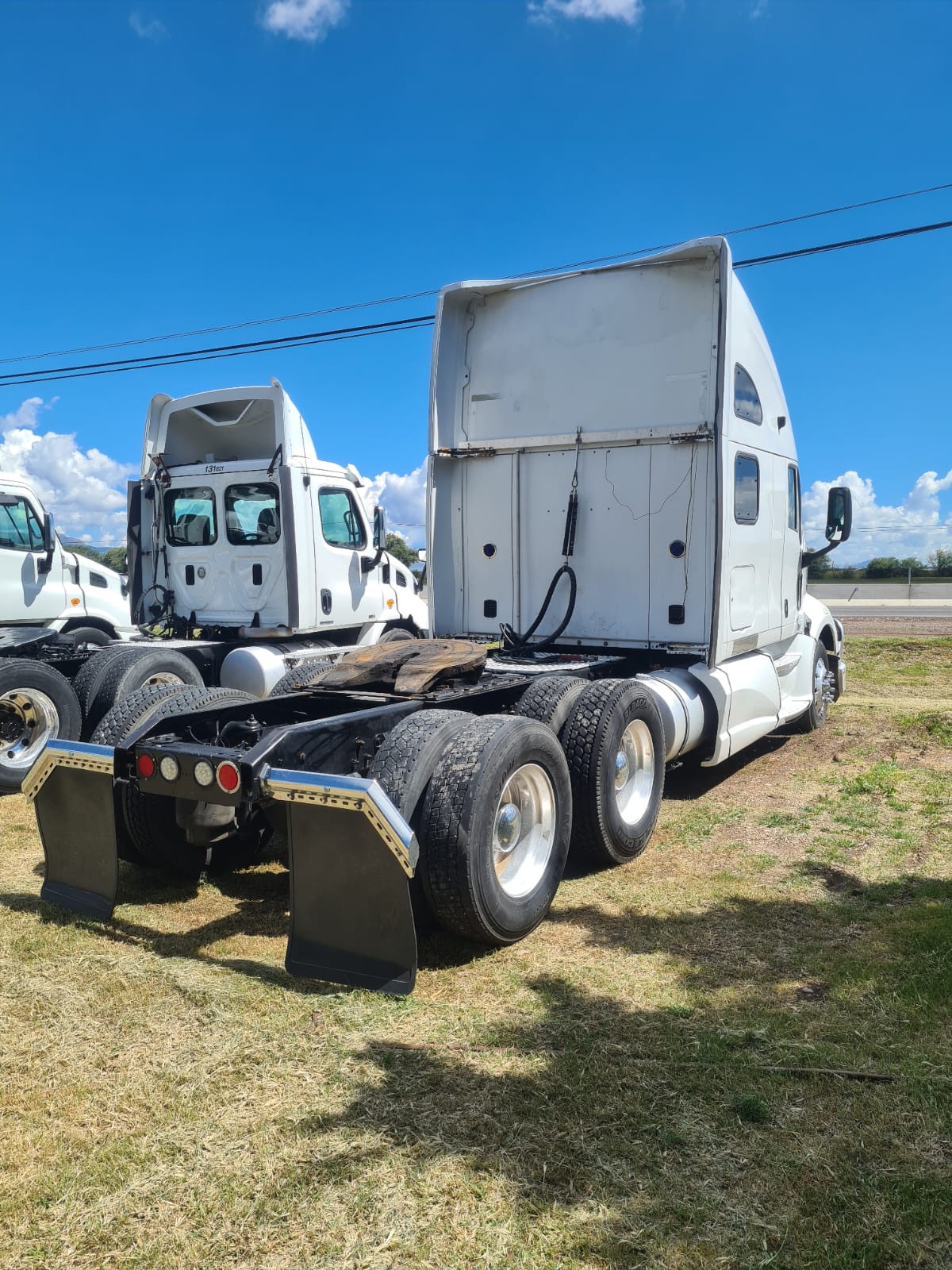 #6751 Camion Kenworth T700 Camarote 2012 Motor Paccar Estandar Placas Estatales 