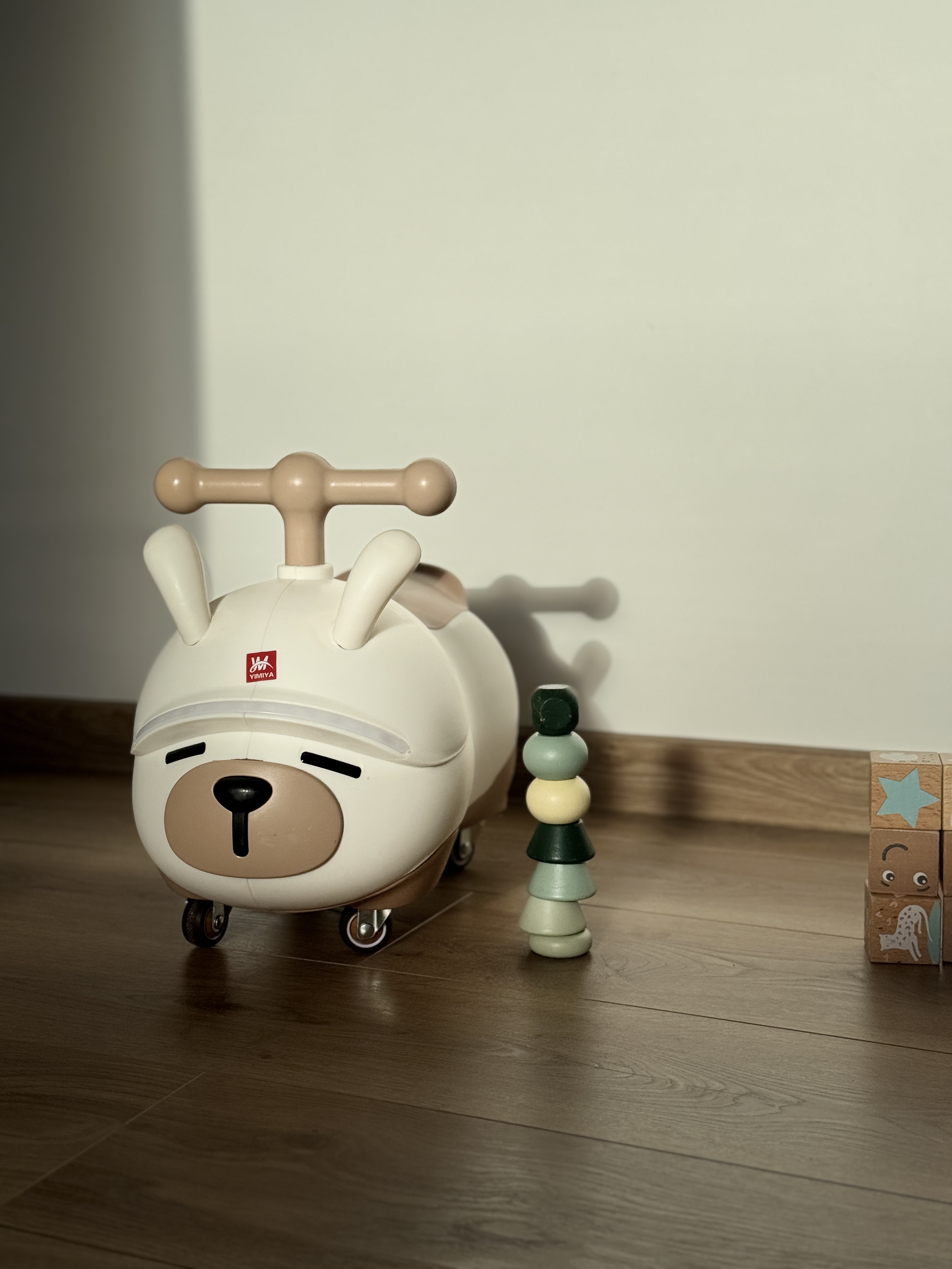 Paspiriama mašinėlė Puppy su Bluetooth funkcija