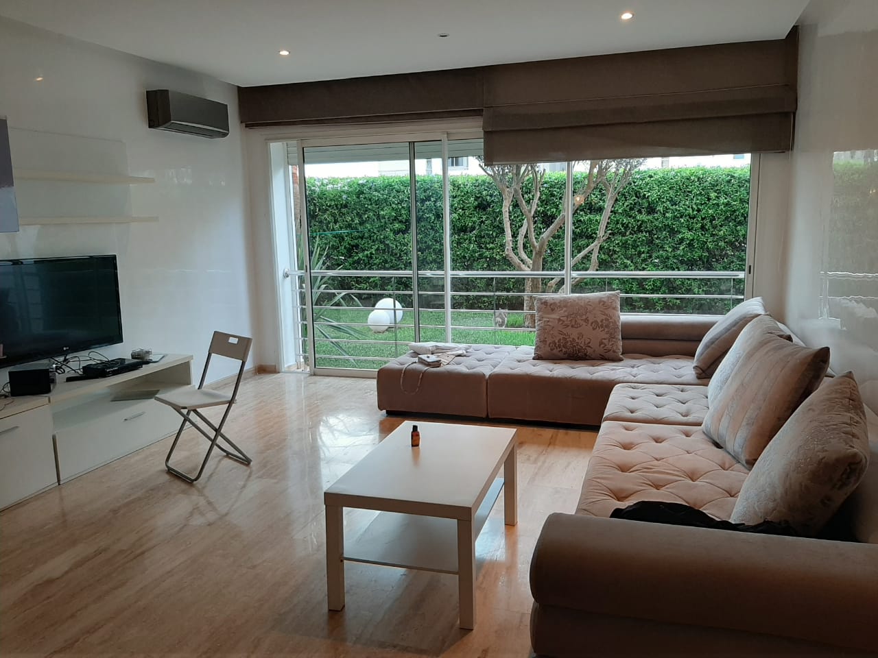 A loue Superbe appt meuble