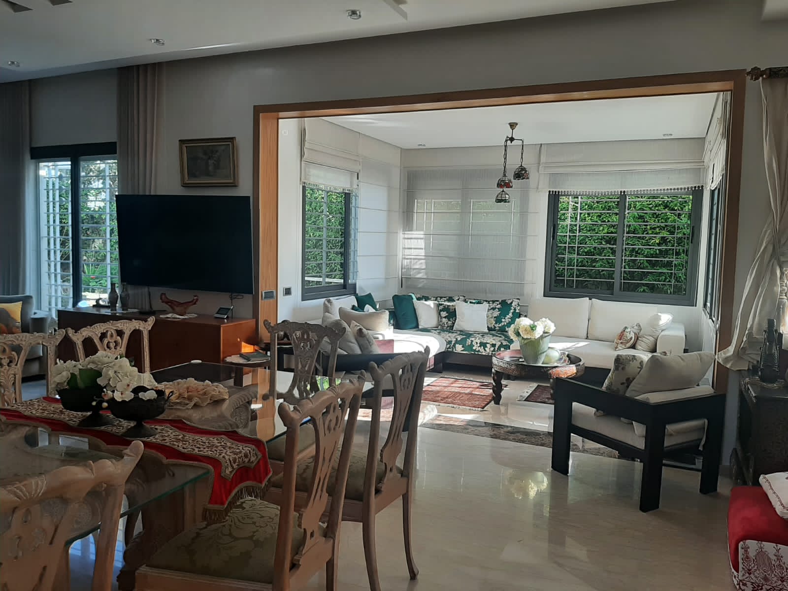 Villa a vendre sur 3 niveaux résidence sécurise