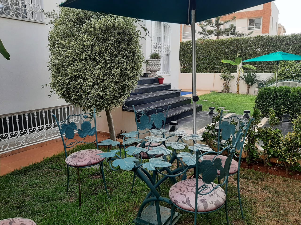 Villa moderne neuve a vendre quartier residenciel