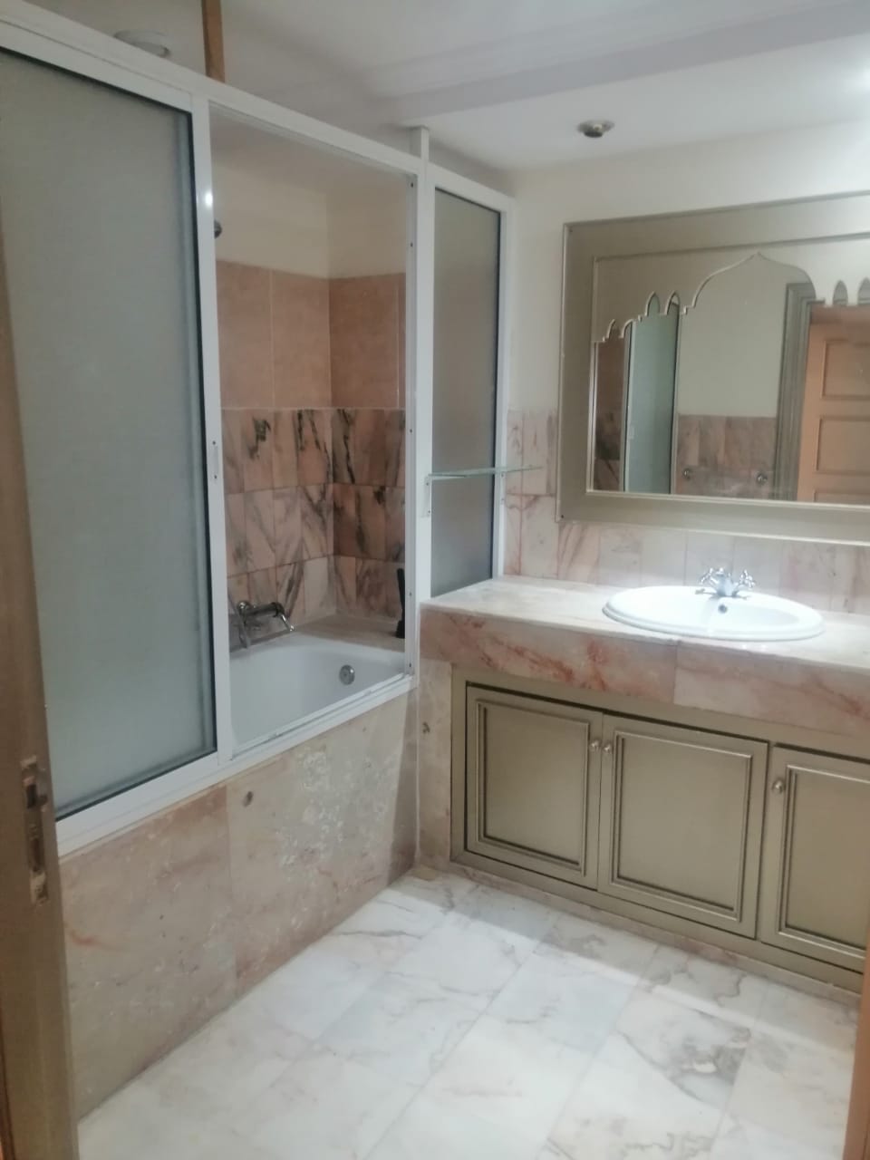 Loue appartement 3 ch corniche ain diab
