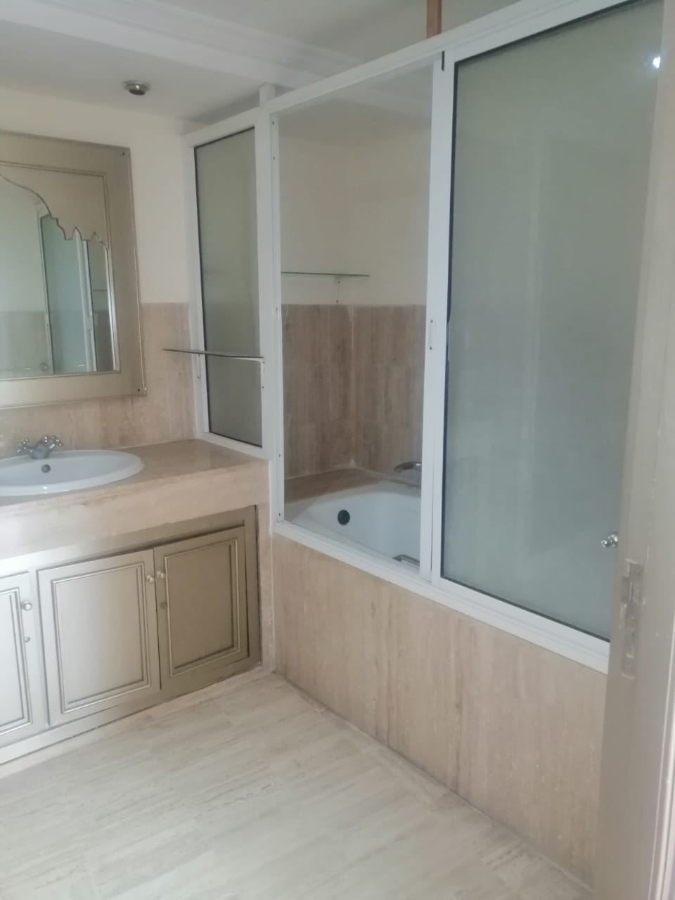 Loue appartement 3 ch corniche ain diab