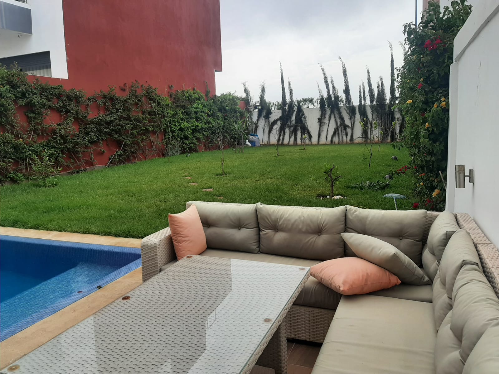 Très belle villa a louer sur 3 niveaux