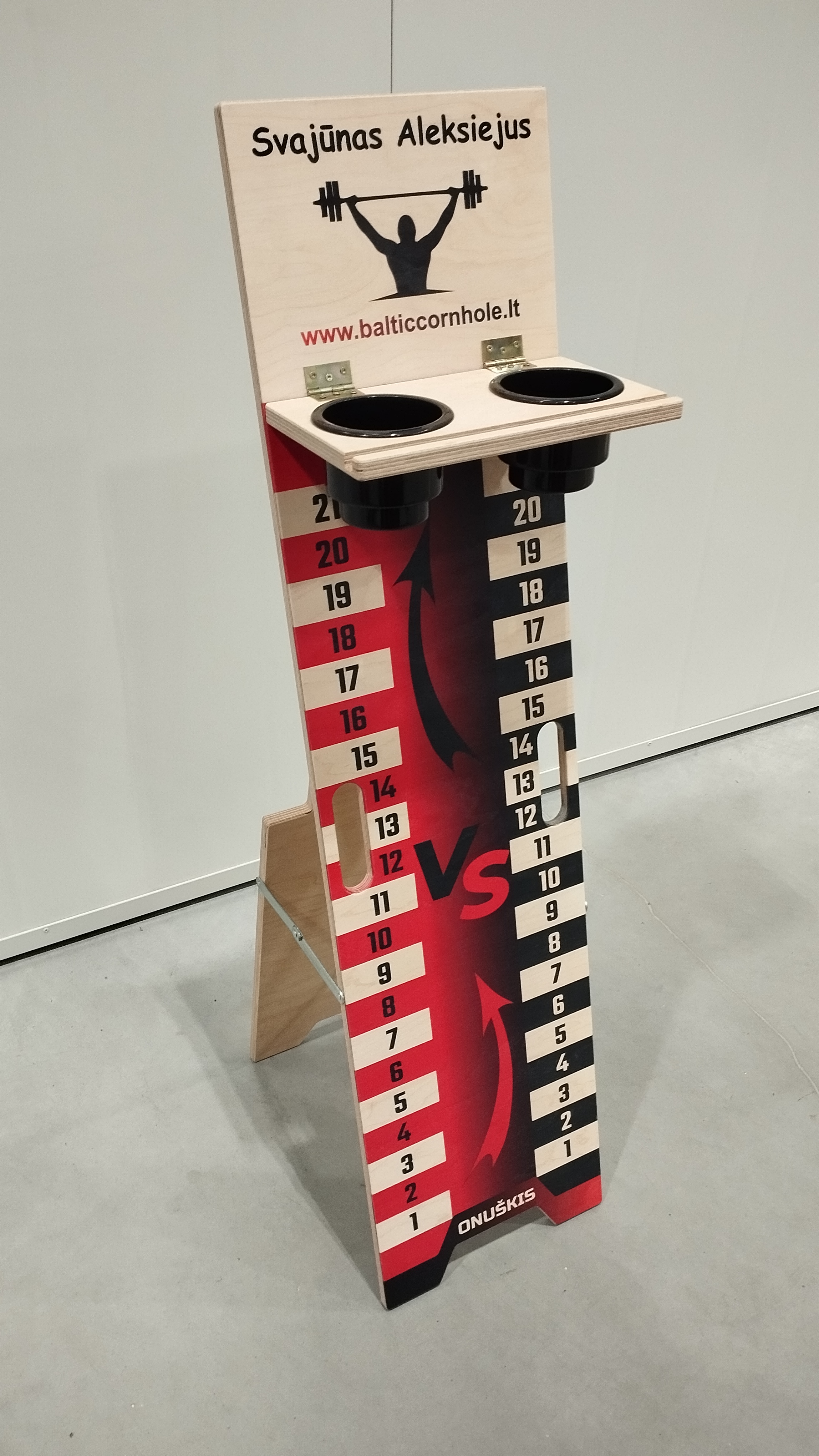 Individualaus dizaino cornhole taškų skaičiavimo stovai