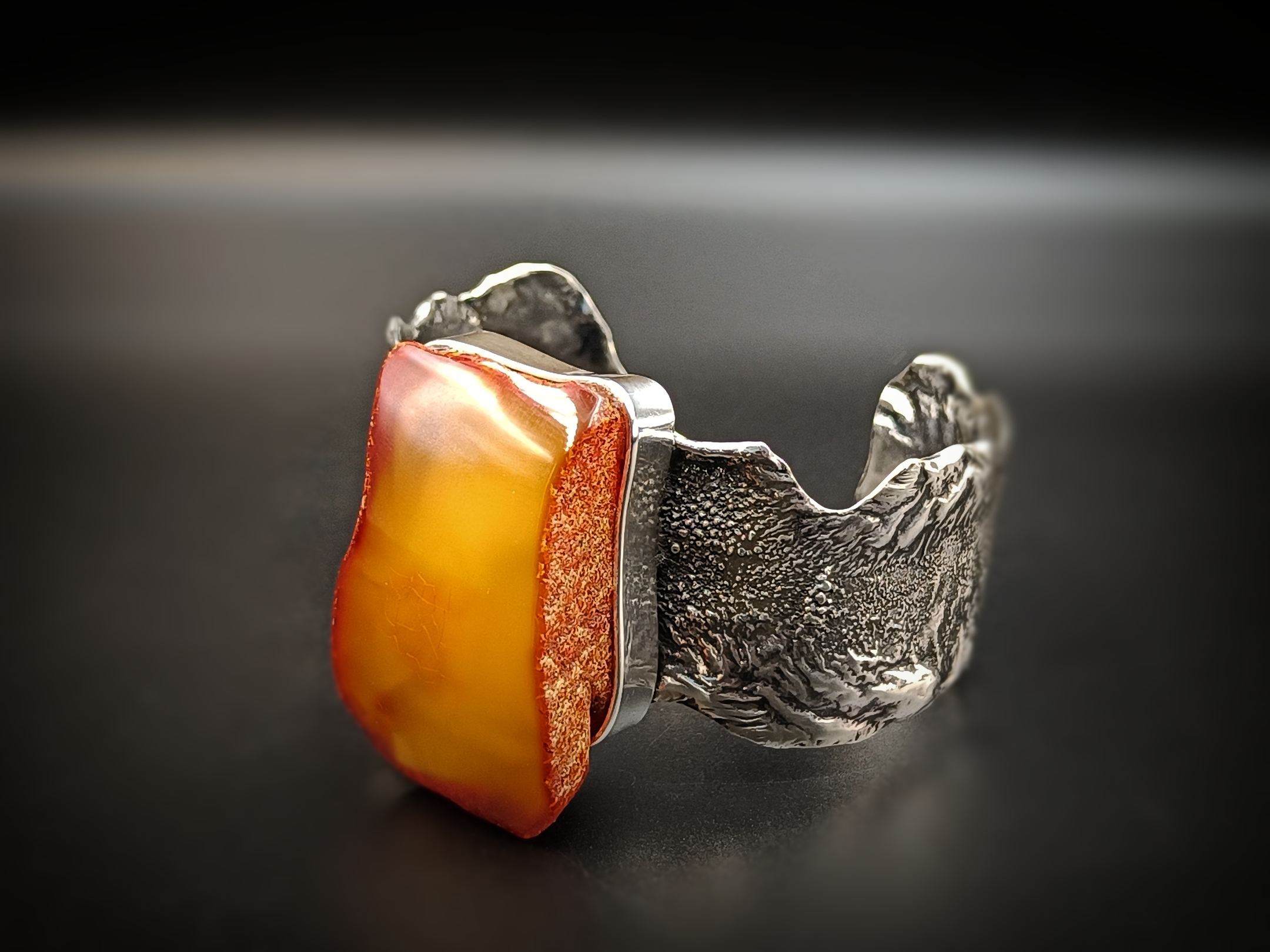 Bransoleta. Naturalny bursztyn bałtycki i srebro próby 925. Unikat.