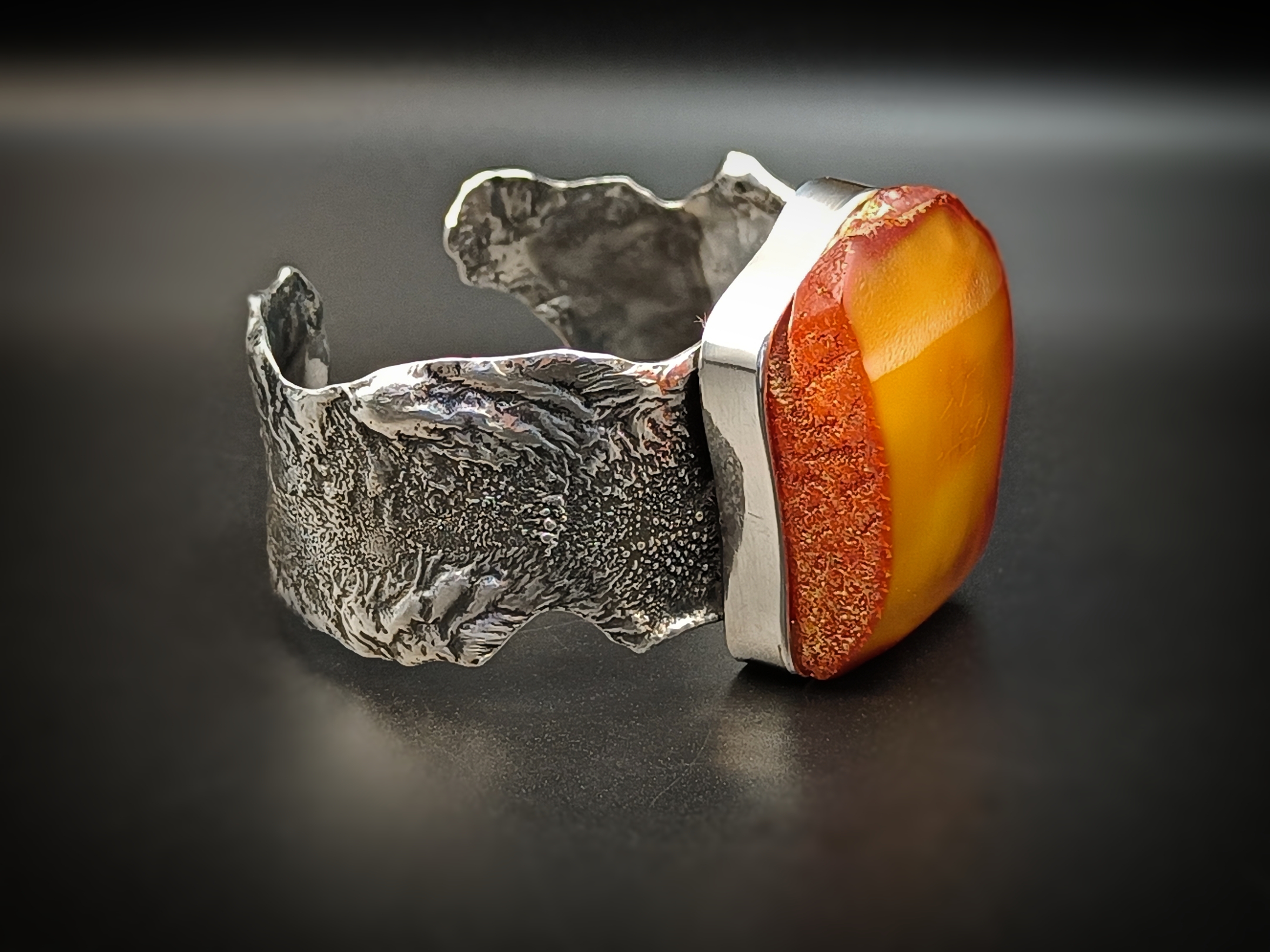 Bransoleta. Naturalny bursztyn bałtycki i srebro próby 925. Unikat.