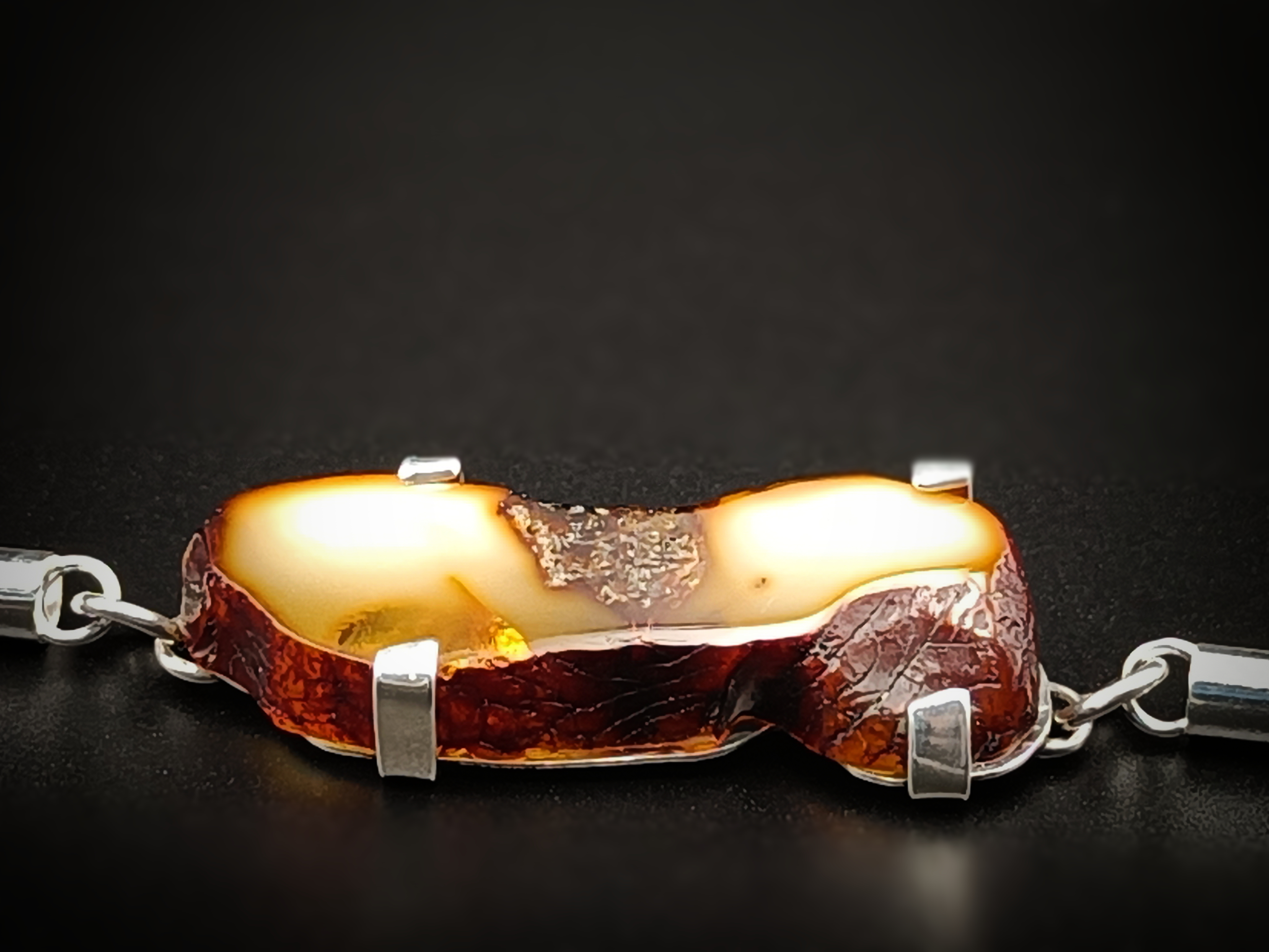 Bransoletka. Naturalny bursztyn bałtycki i srebro próby 925. Unikat.