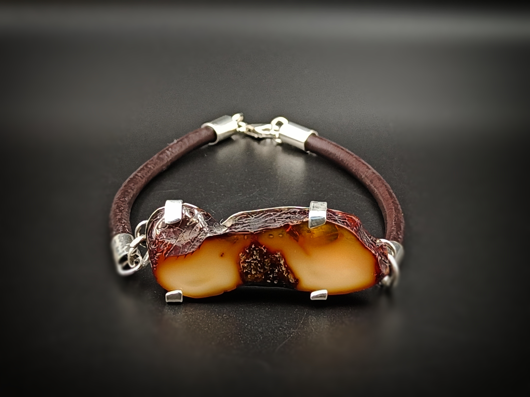 Bransoletka. Naturalny bursztyn bałtycki i srebro próby 925. Unikat.