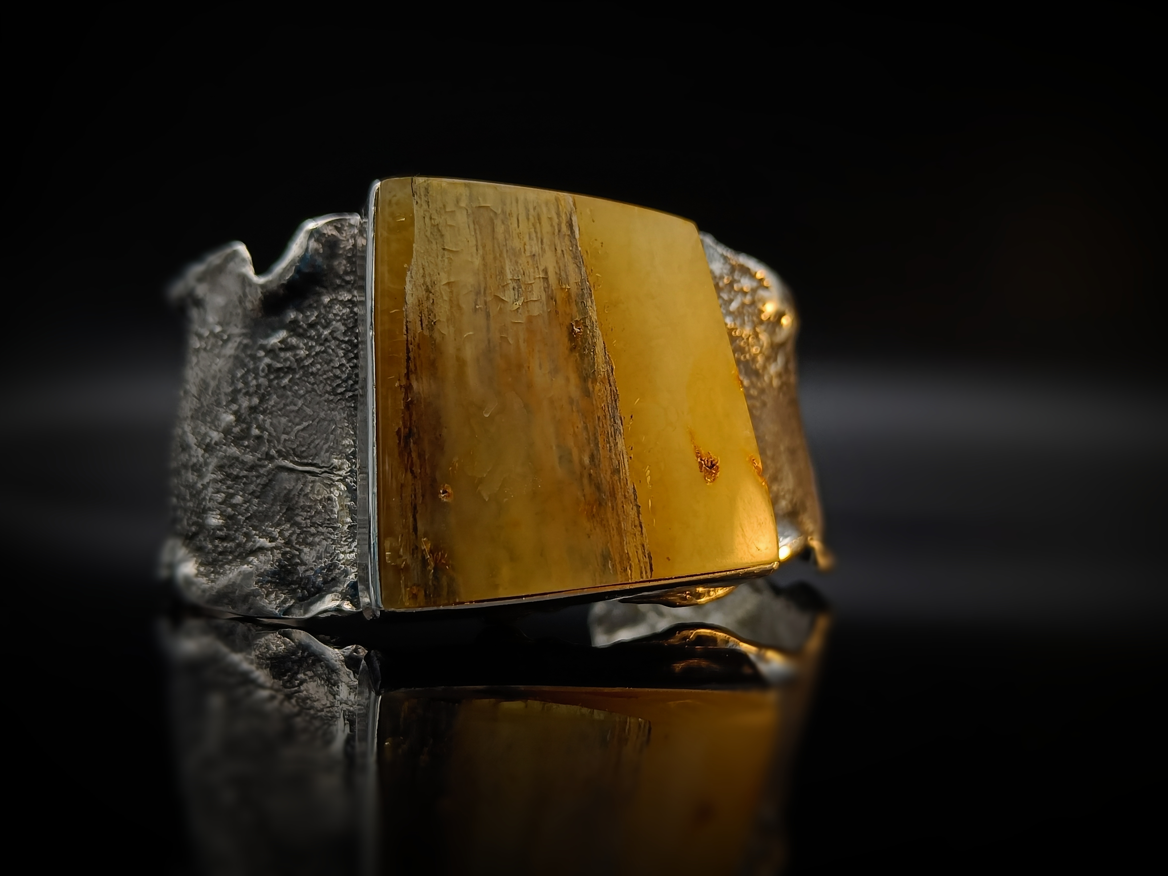 Bransoleta. Naturalny bursztyn bałtycki i srebro próby 925. Unikat.