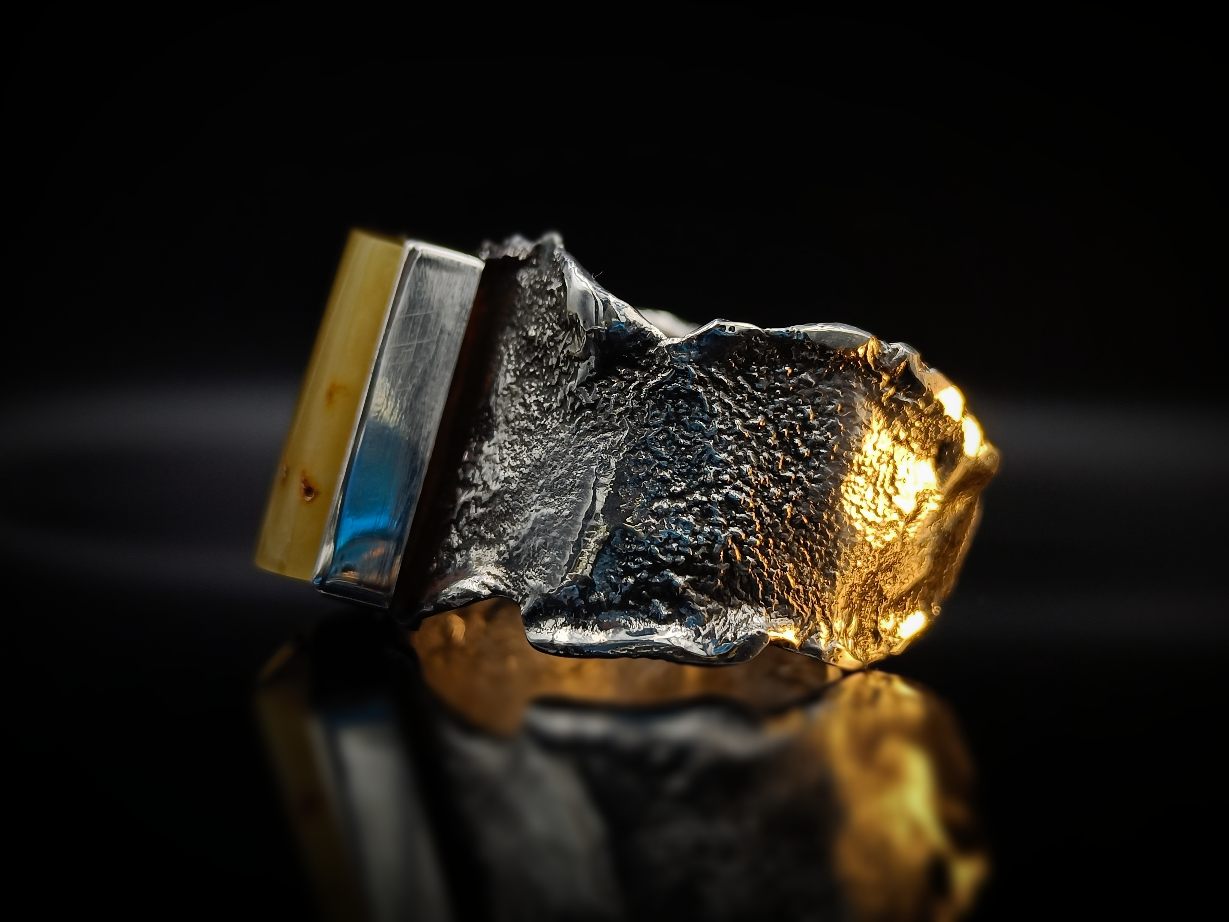 Bransoleta. Naturalny bursztyn bałtycki i srebro próby 925. Unikat.