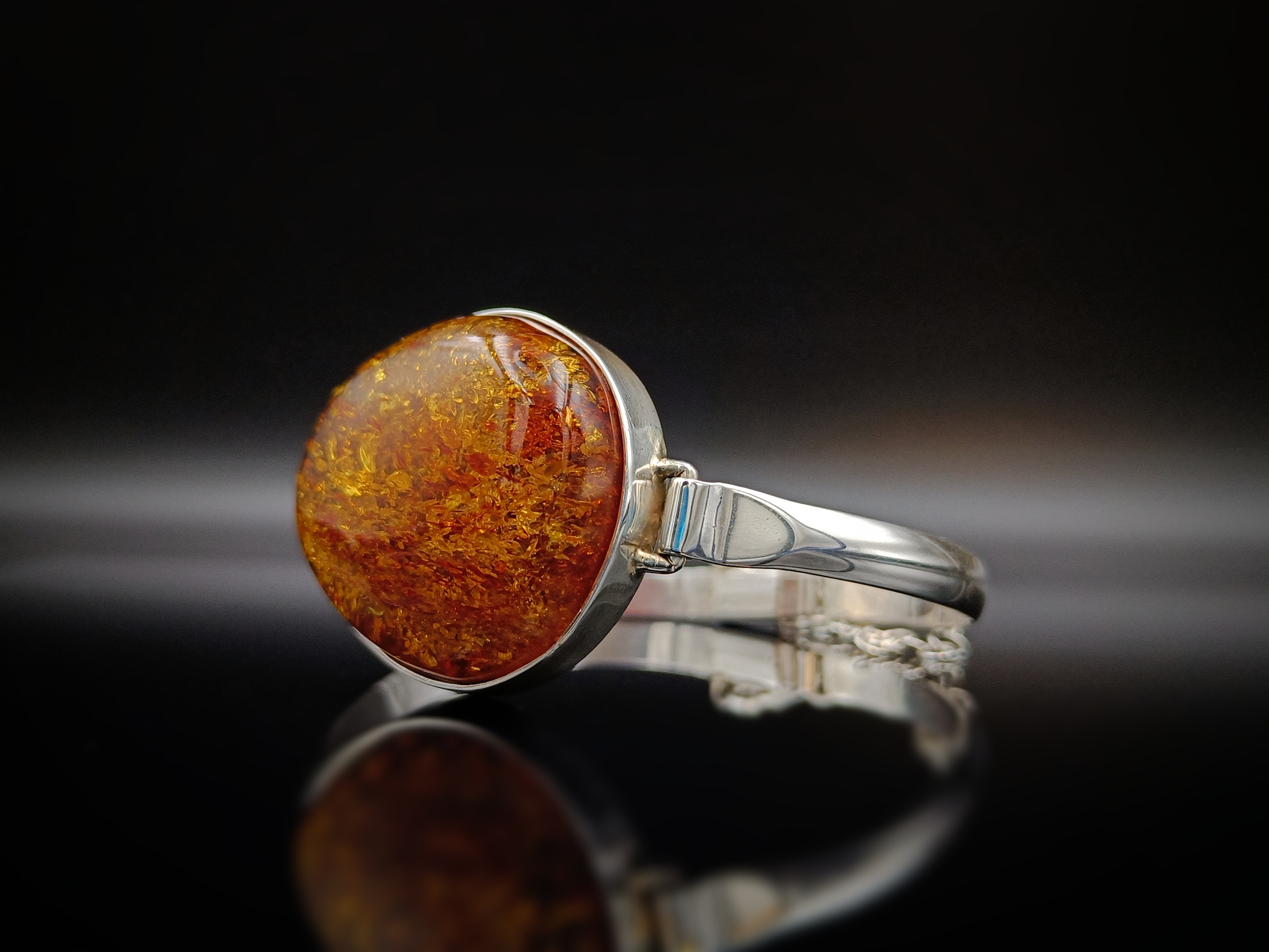 Bransoleta. Bursztyn bałtycki i srebro próby 925. Unikat. Pudełko w komplecie.