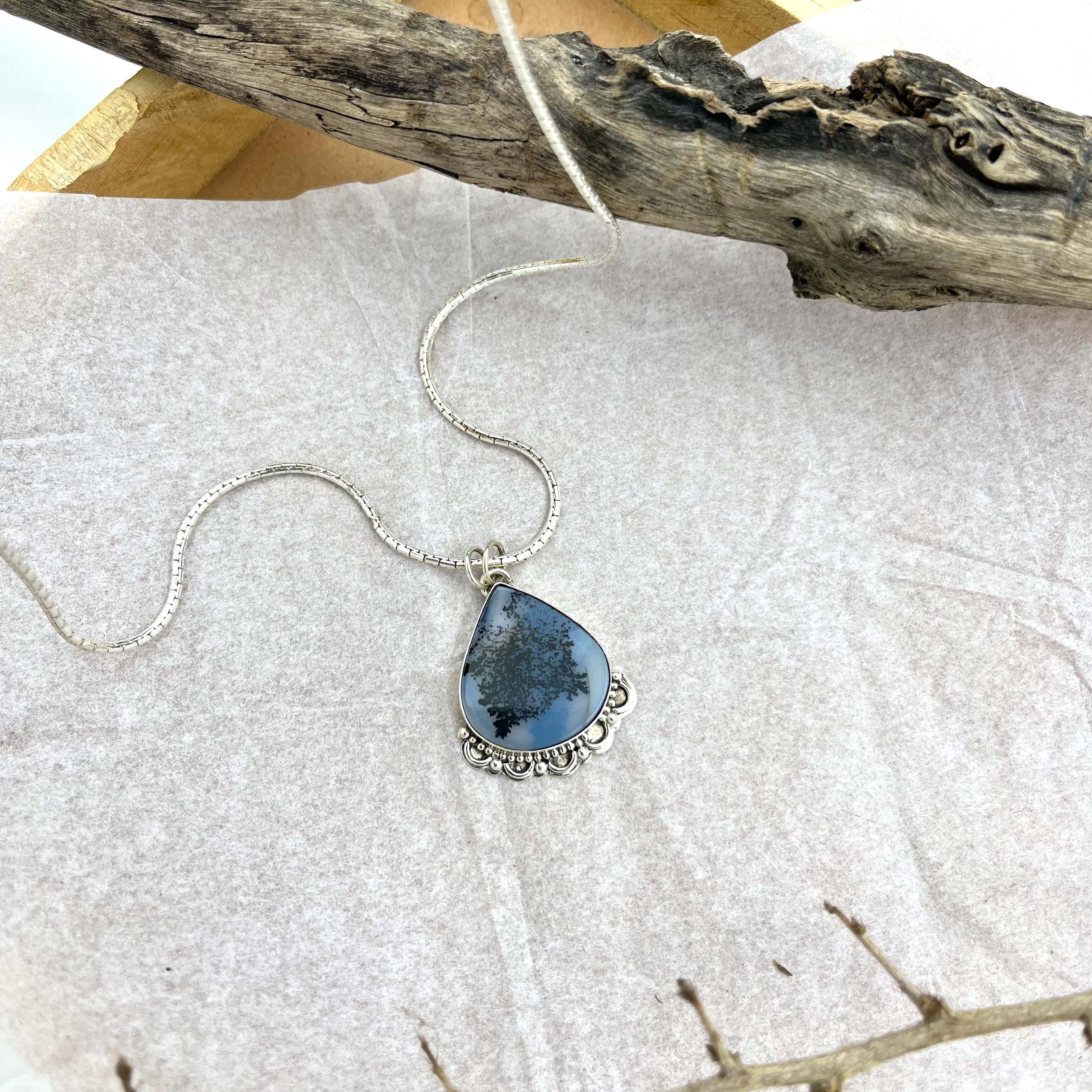 Komorebi Shazar silver pendant