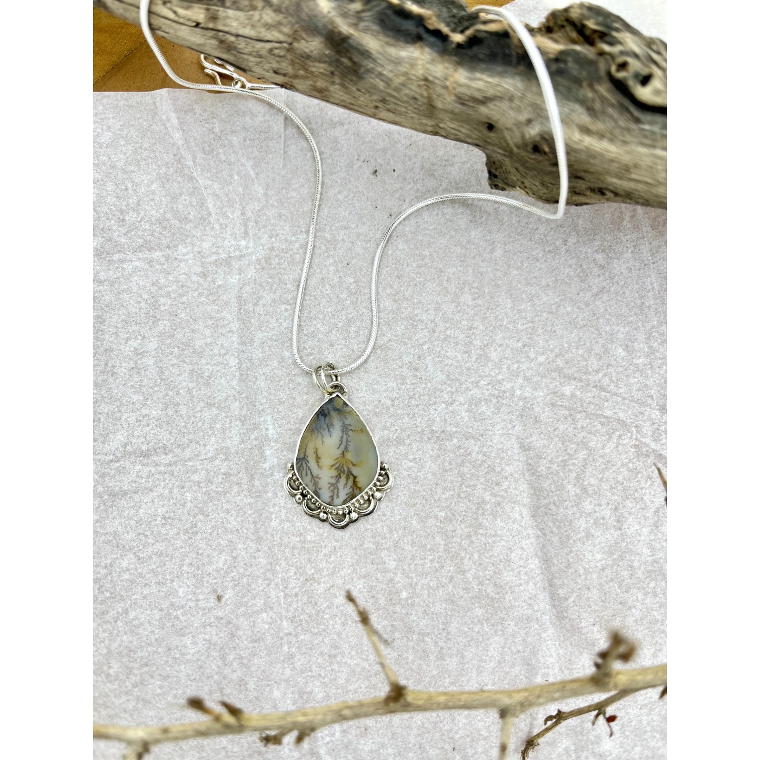 Shazar silver pendant