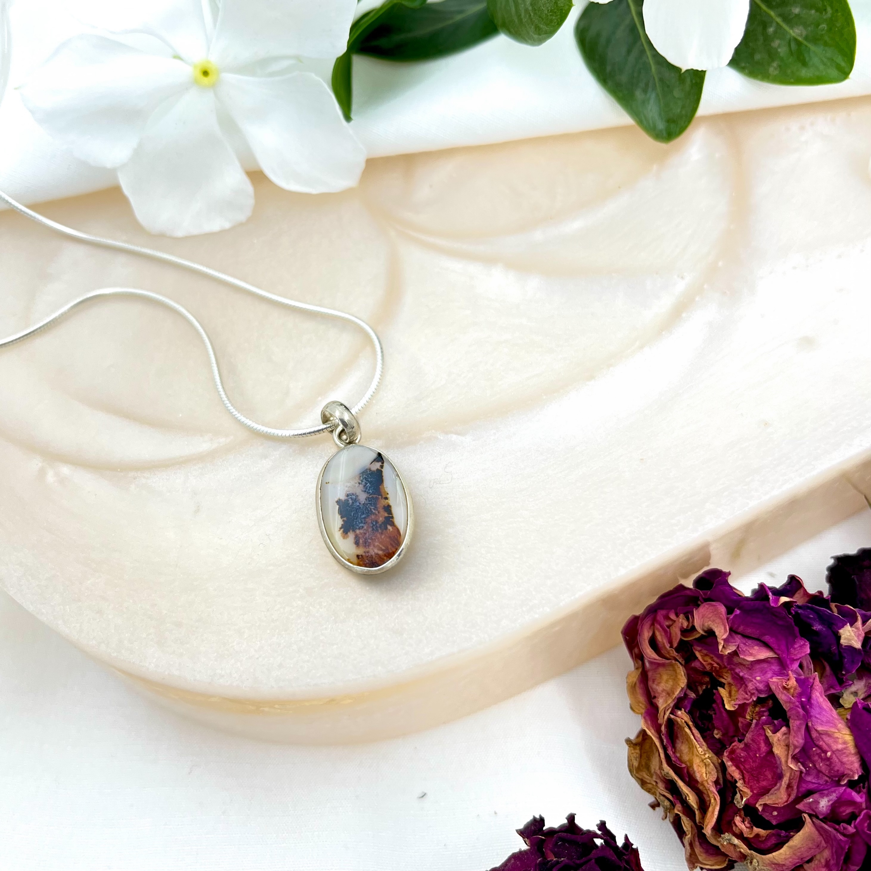 Shazar silver pendant Oval