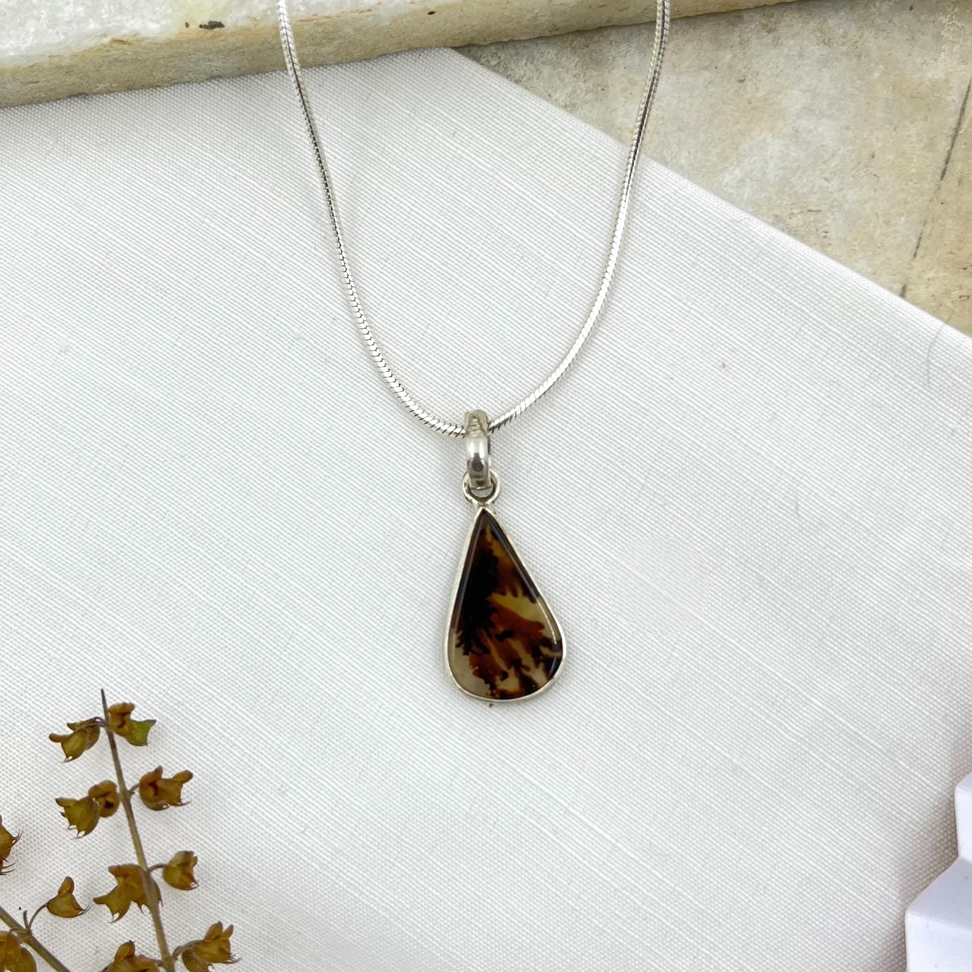 Flickerwood Shazar silver pendant