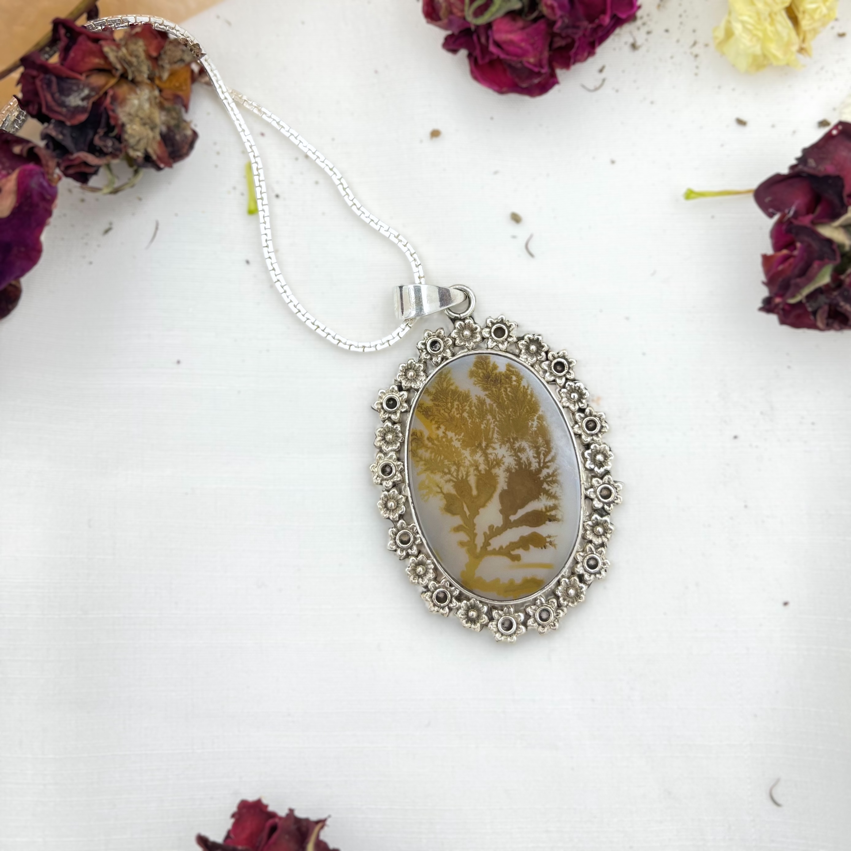 Solgrove Shazar silver pendant