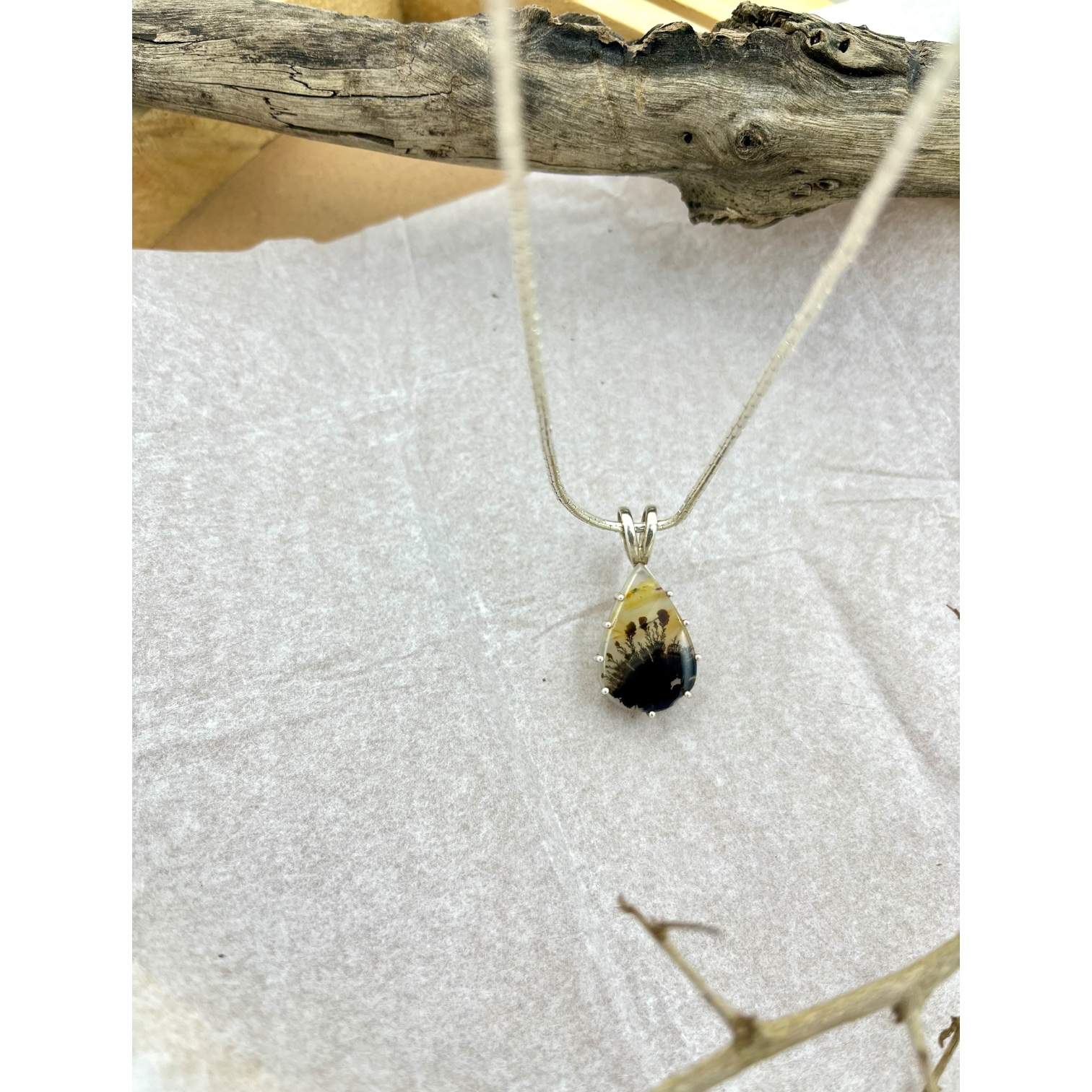 Duskwatch Shazar silver pendant