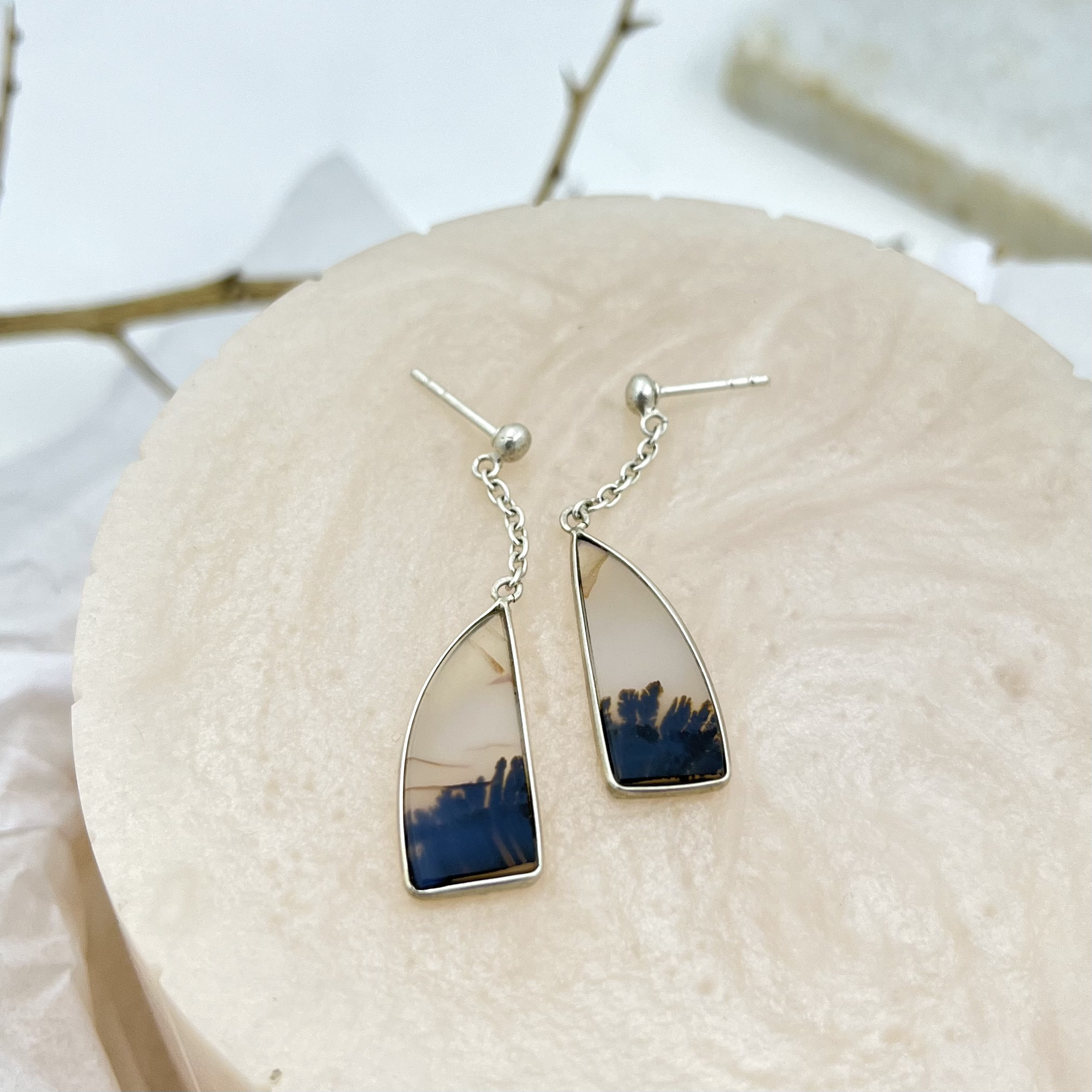 Shazar-dendritic agate silver earring