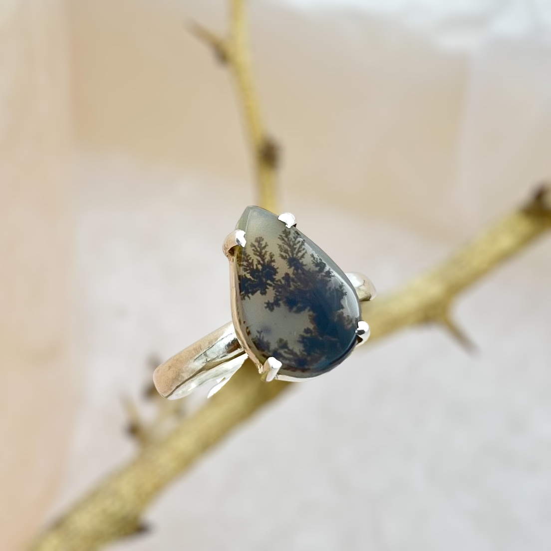 Teardrop Shazar silver Ring