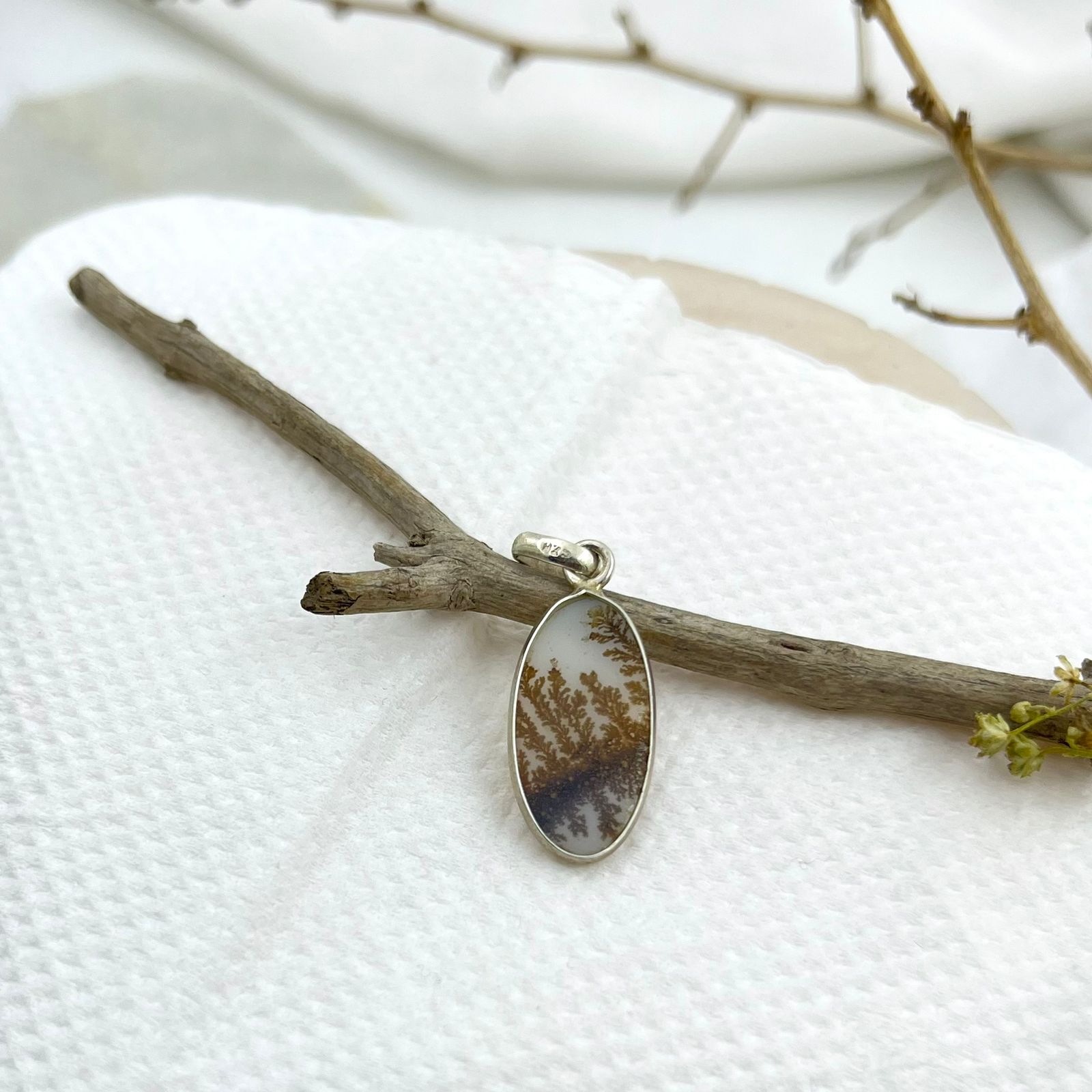 Oval shazar 925 silver pendant