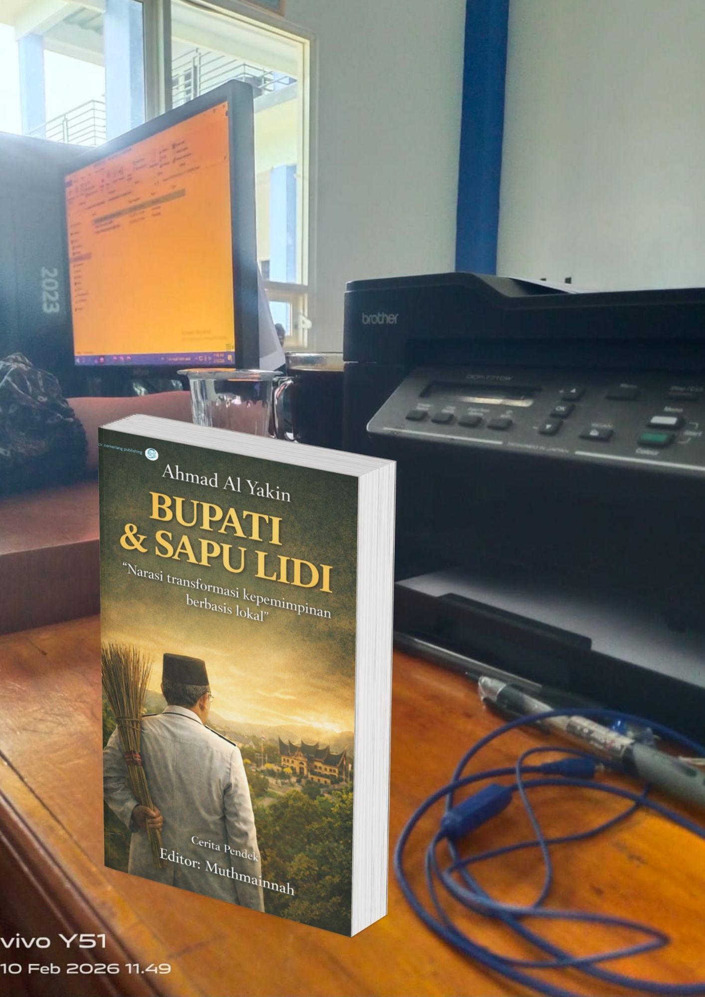 BUPATI & SAPU LIDI