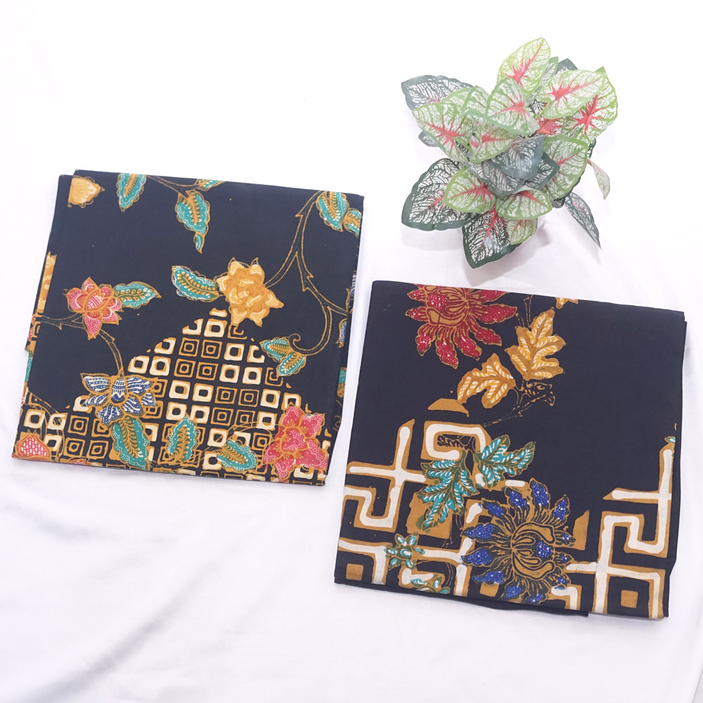 Kain Batik Cap Warna Irengan Motif Bunga Setaman